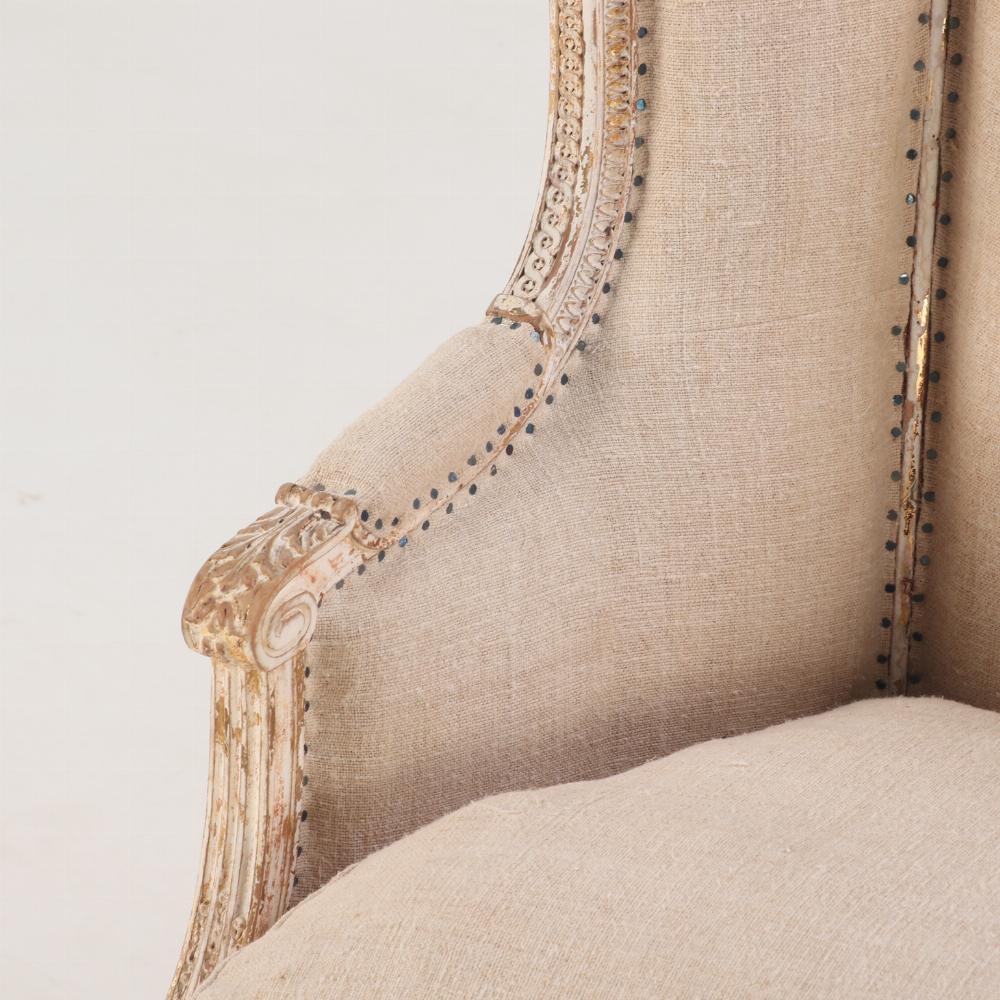 A.I.C. Paire de chaises bergères de style Louis XVI, tapissées et peintes, C 1900. Bon état - En vente à Philadelphia, PA