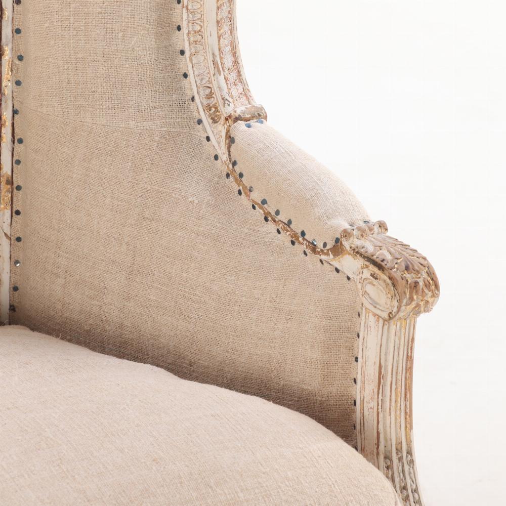 A.I.C. Paire de chaises bergères de style Louis XVI, tapissées et peintes, C 1900. en vente 2