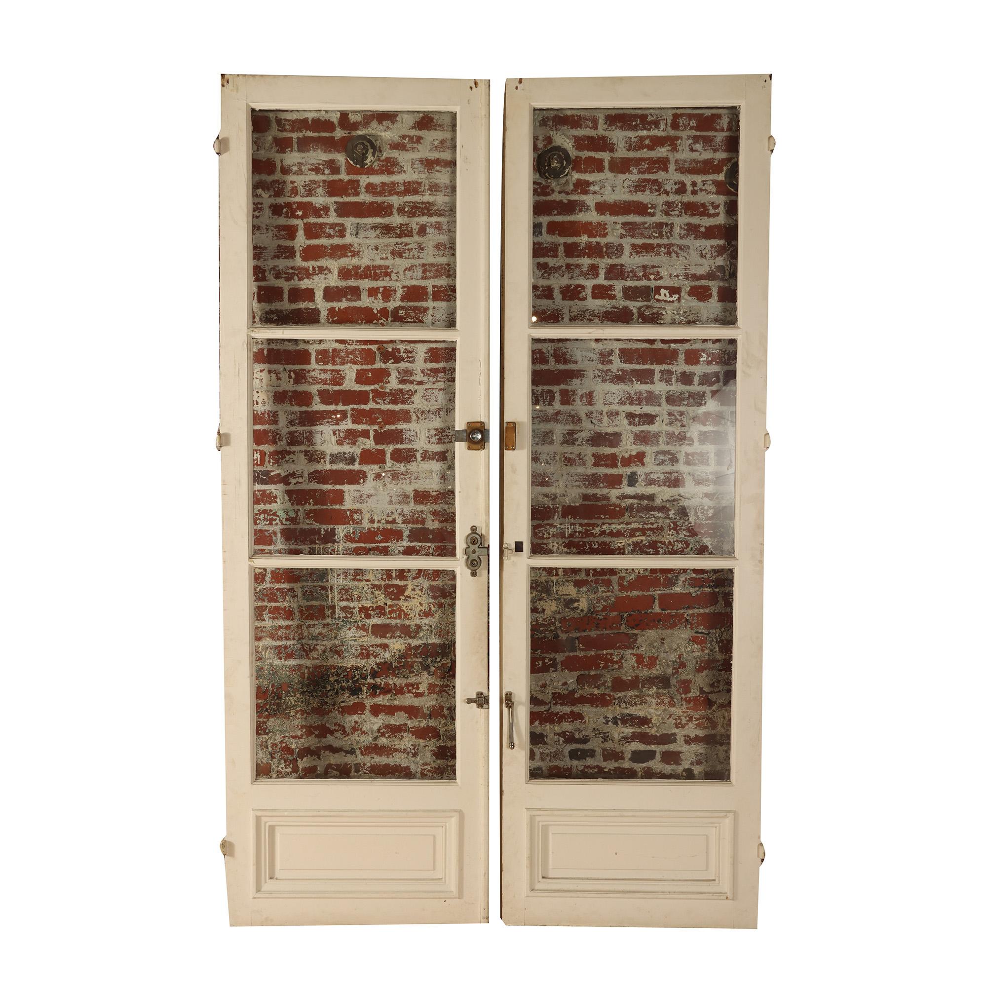 Early 20th Century Pair of French Oak Doors, C 1900 For Sale