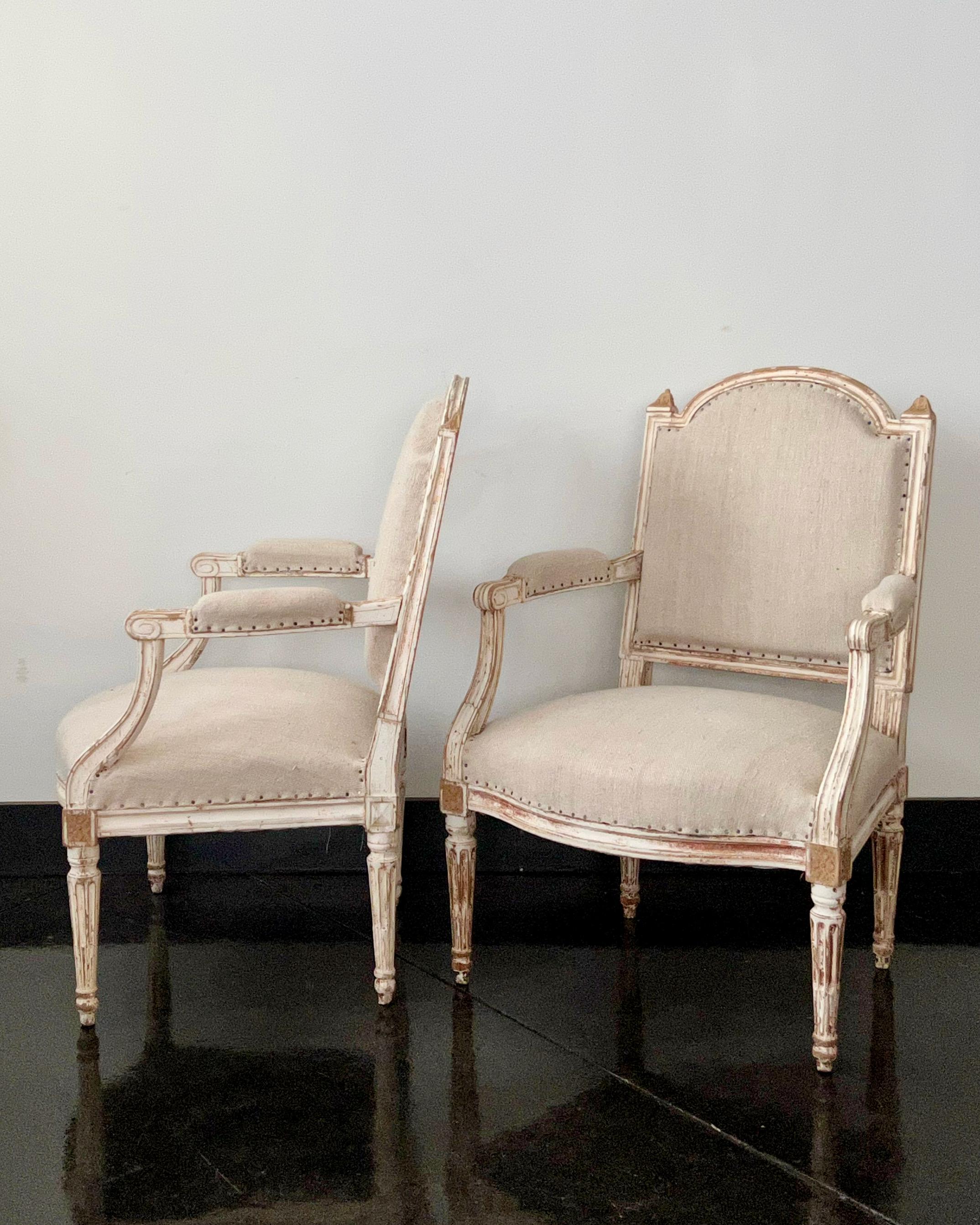 Louis XVI Pair of French Painted Fauteuils in Louis XV Style For Sale