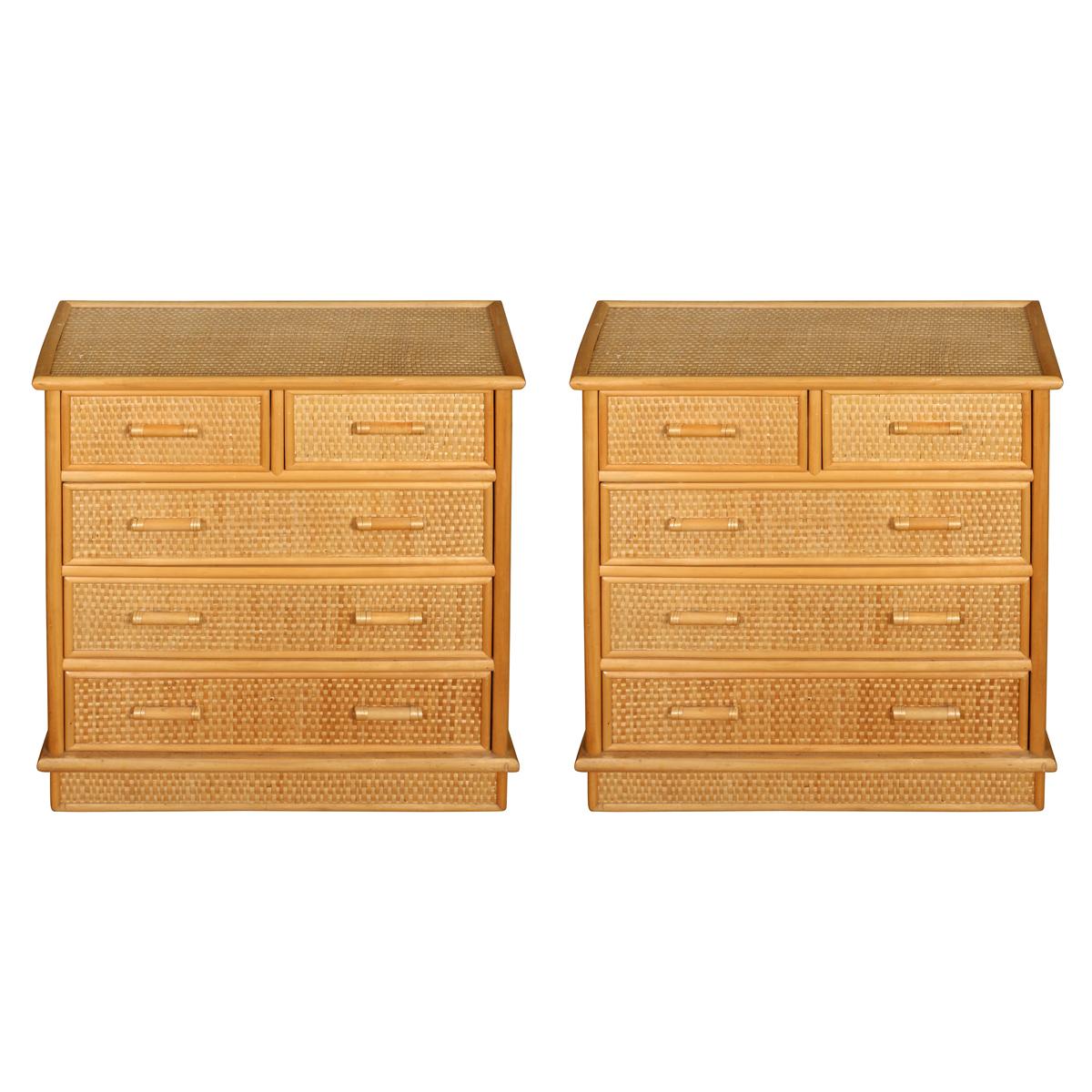 XX secolo Una coppia di cassapanche francesi in rattan in vendita