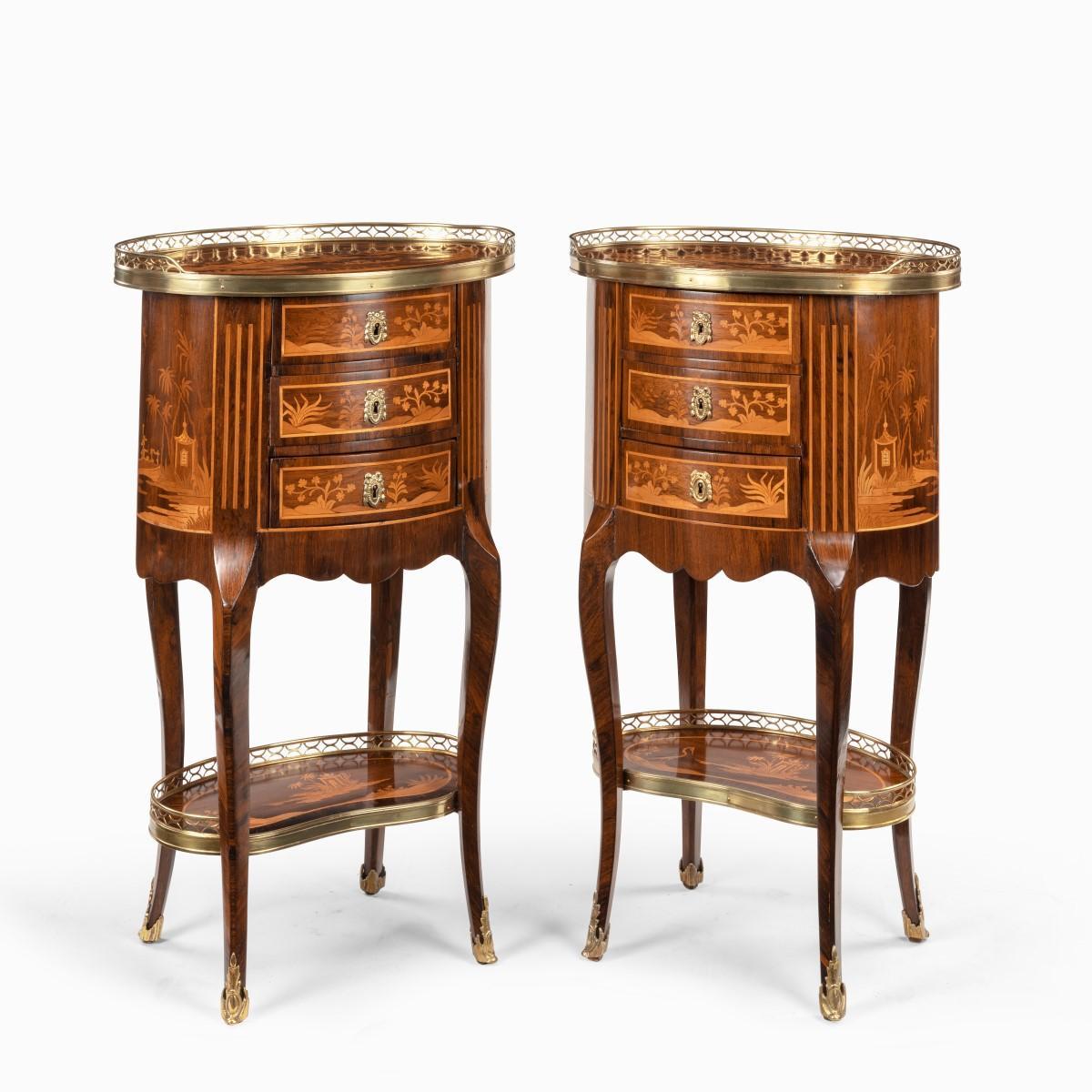 Early 20th Century Pair of French Rosewood Occasional Tables For Sale