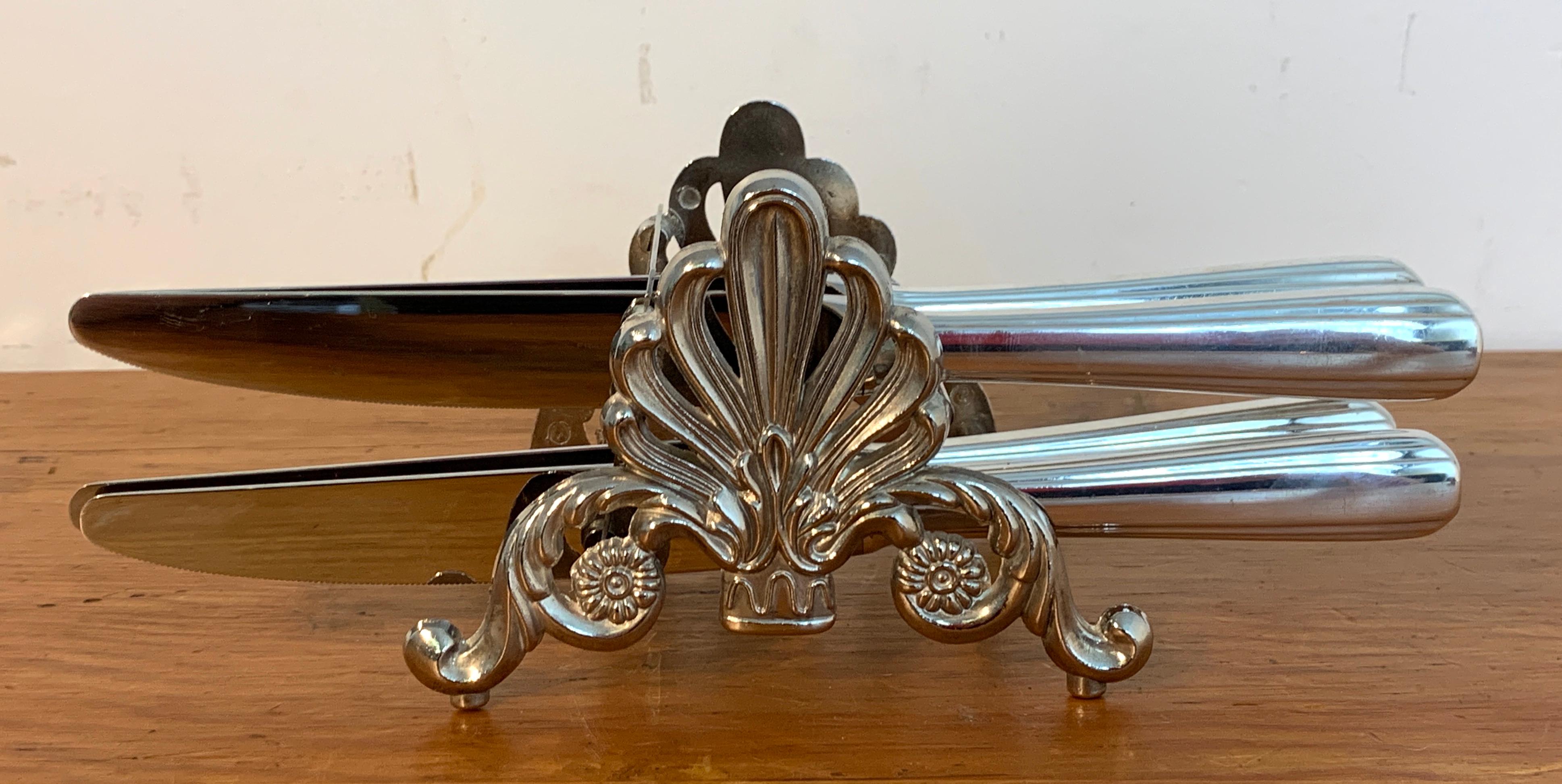 Pair of French Silver Plated Neoclassical Knife Rests In Good Condition For Sale In West Palm Beach, FL