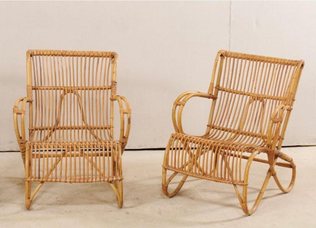 Canne Paire de chaises de patio françaises vintage en rotin courbé aux formes fluides en vente