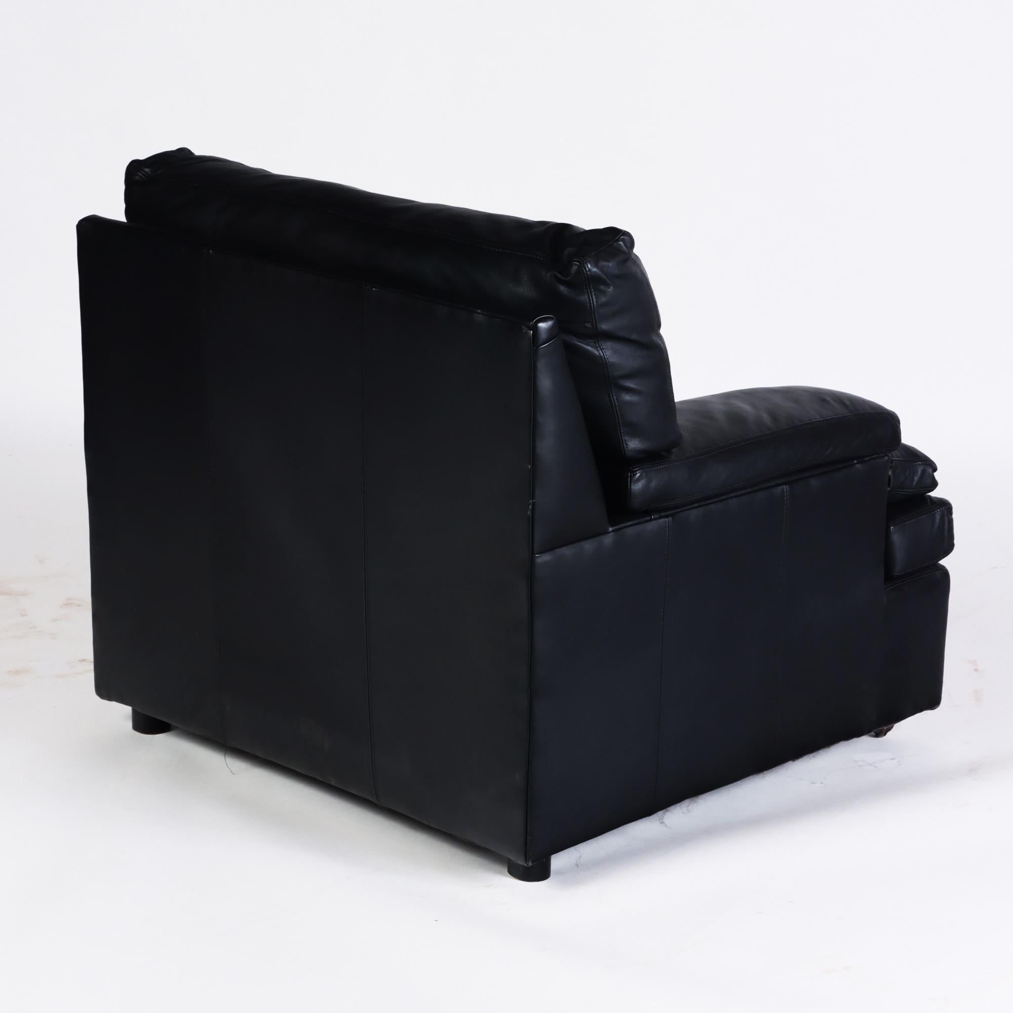 Fin du 20e siècle Paire de fauteuils club français vintage Roche Bobois en cuir noir, vers 1970