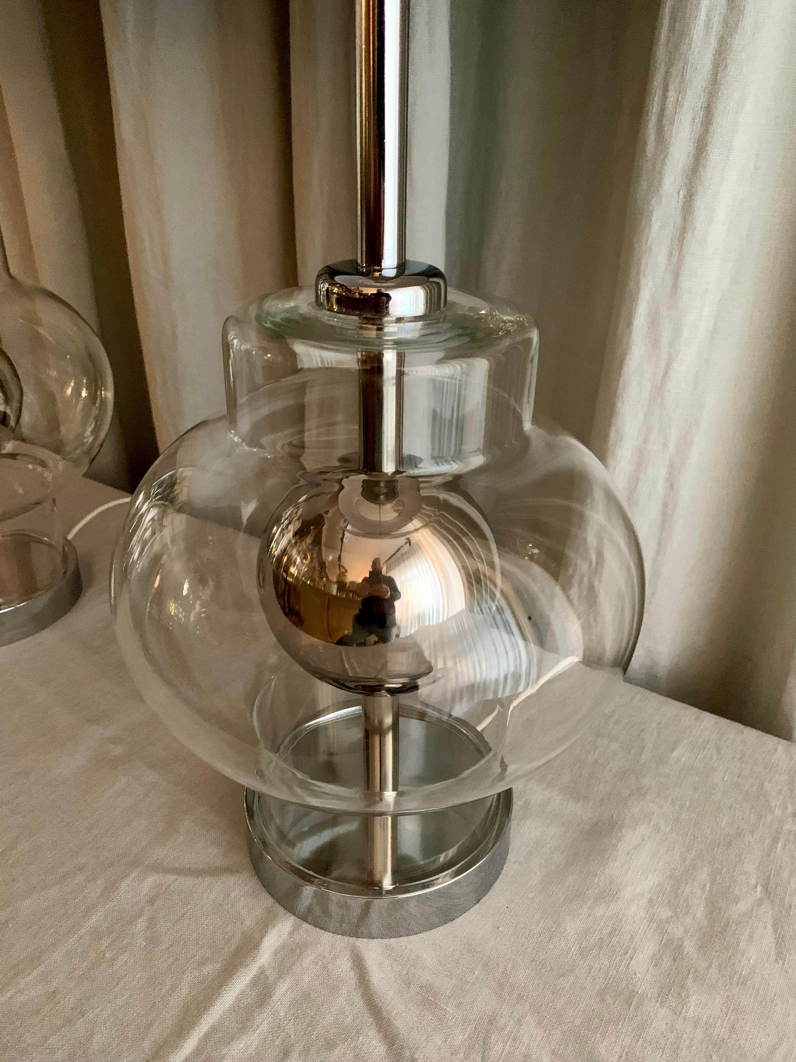 Ère spatiale Paire de lampes de table françaises vintage de l'ère spatiale en vente