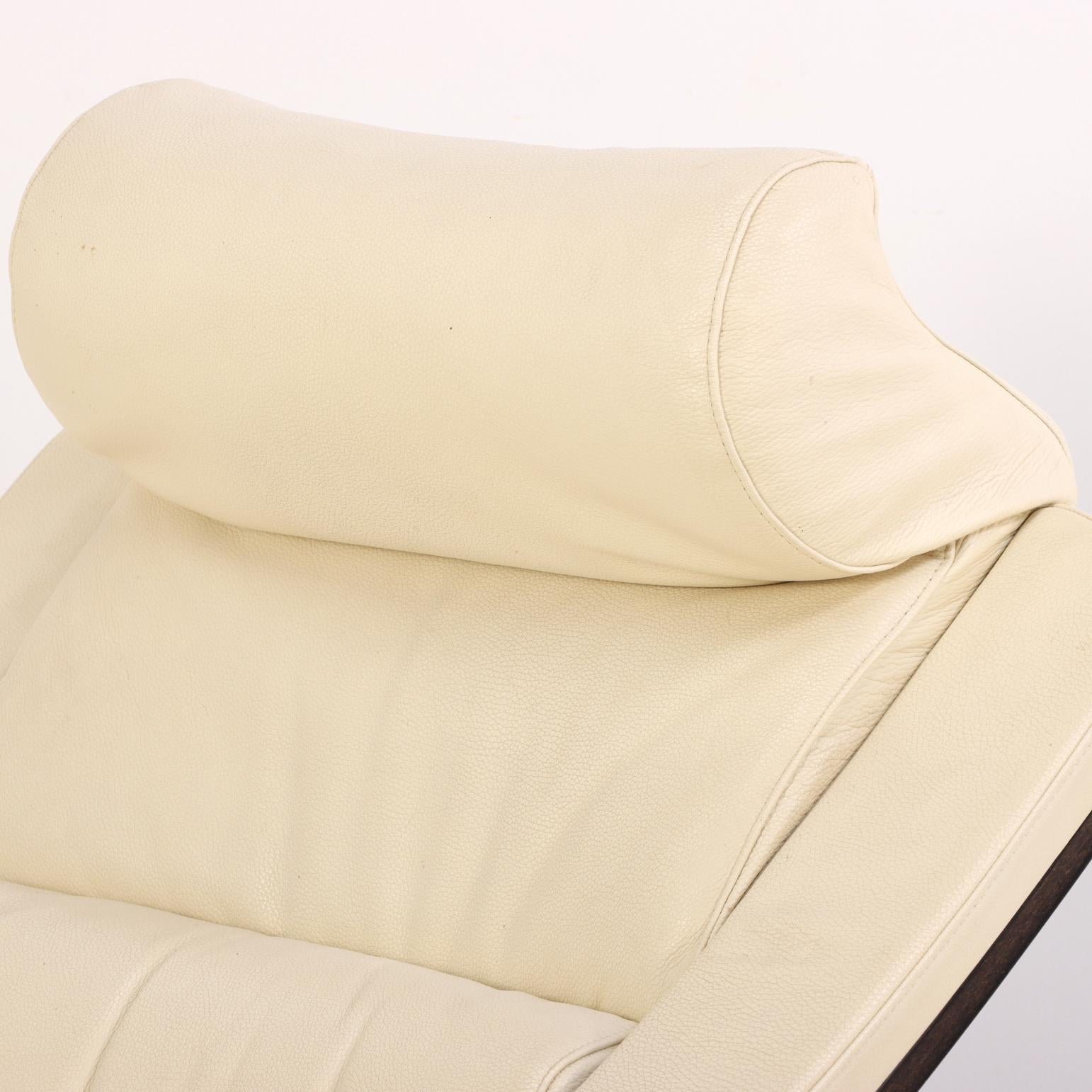 Steel A Pair of French White Leather Cantilevered Lounge Chairs, C. 1970, Labeled Roch For Sale