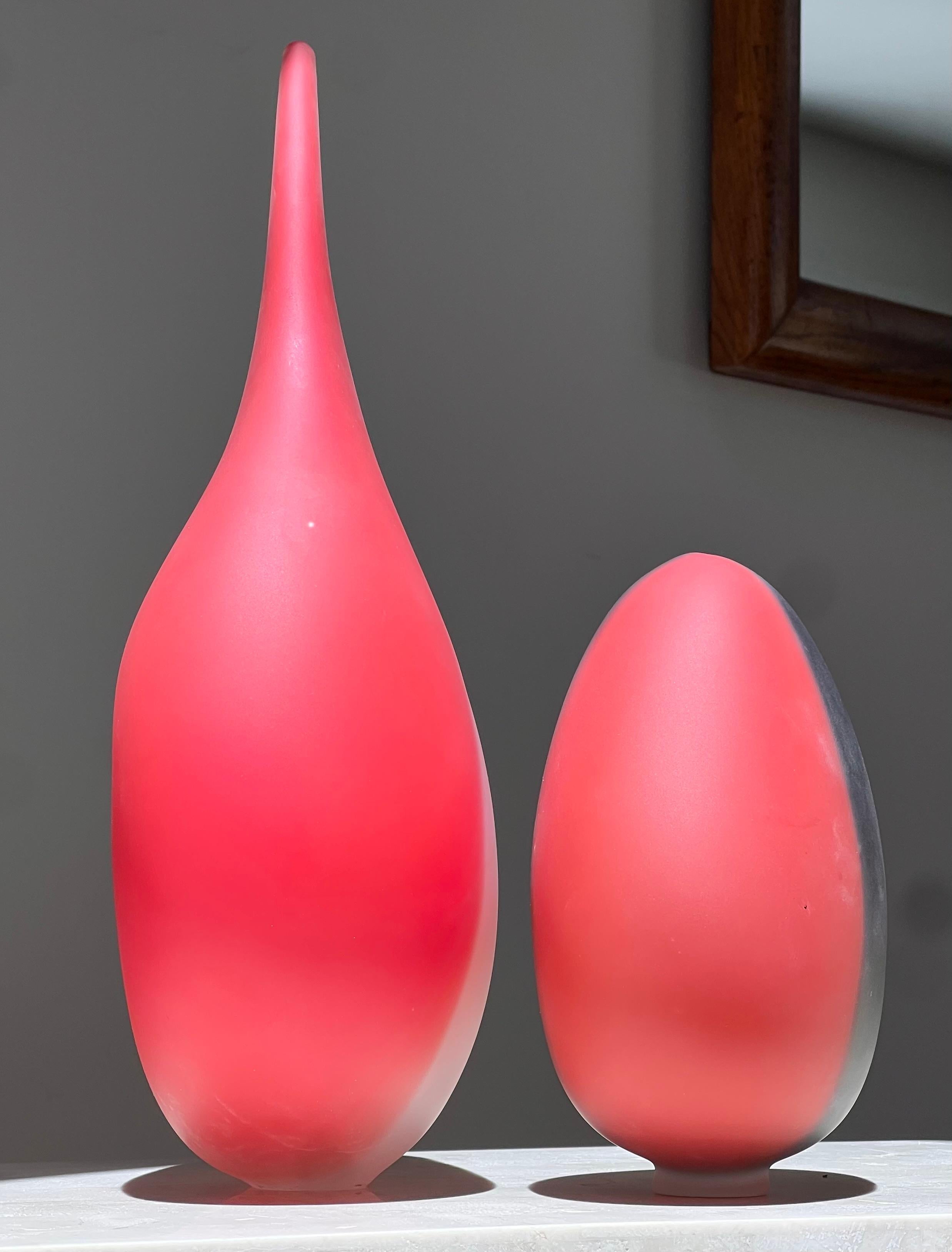 A pair of frosted art glass vessels, 20th century In Good Condition For Sale In View Park, CA