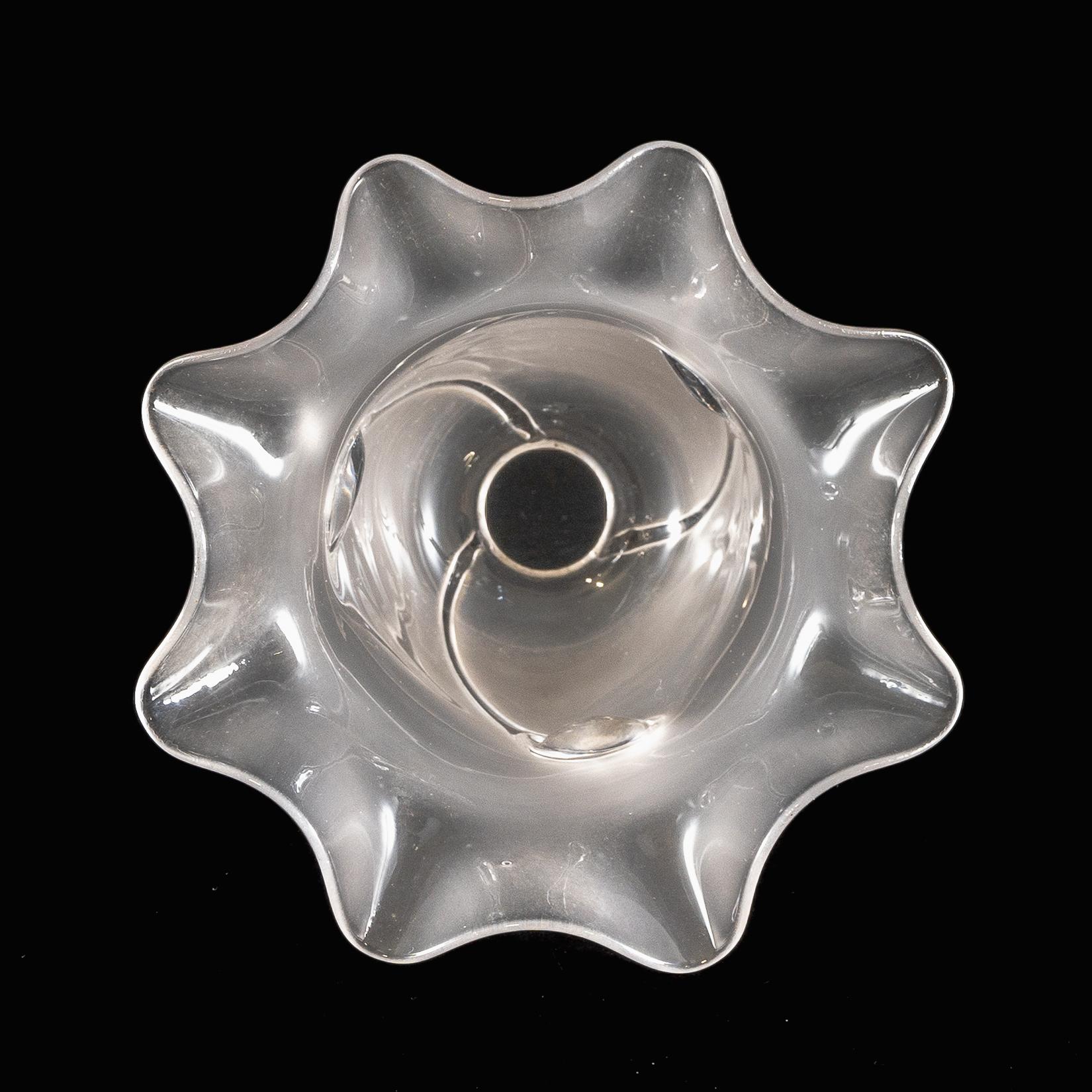 A Pair of Frosted Glass Shades with Teardrop Embellishments & Ruffled Rims For Sale 7