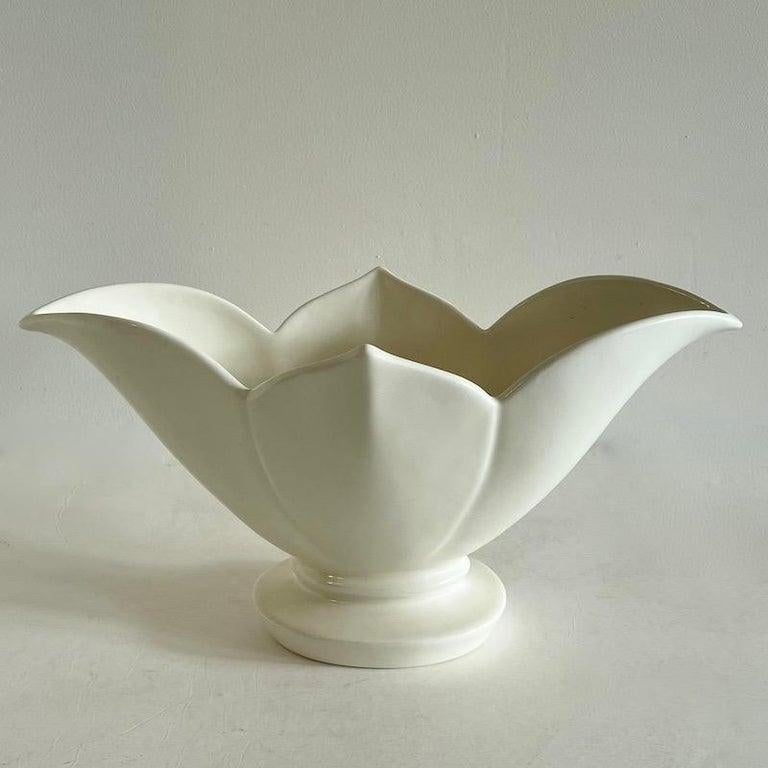 Lotus-Vasen aus Fulham-Keramik, Paar im Angebot 3