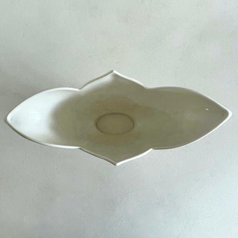 Lotus-Vasen aus Fulham-Keramik, Paar im Angebot 1