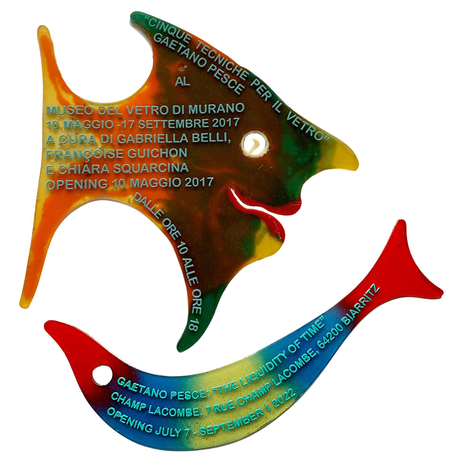 Paire d'invitations en résine en forme de poisson de Gaetano Pesce en vente