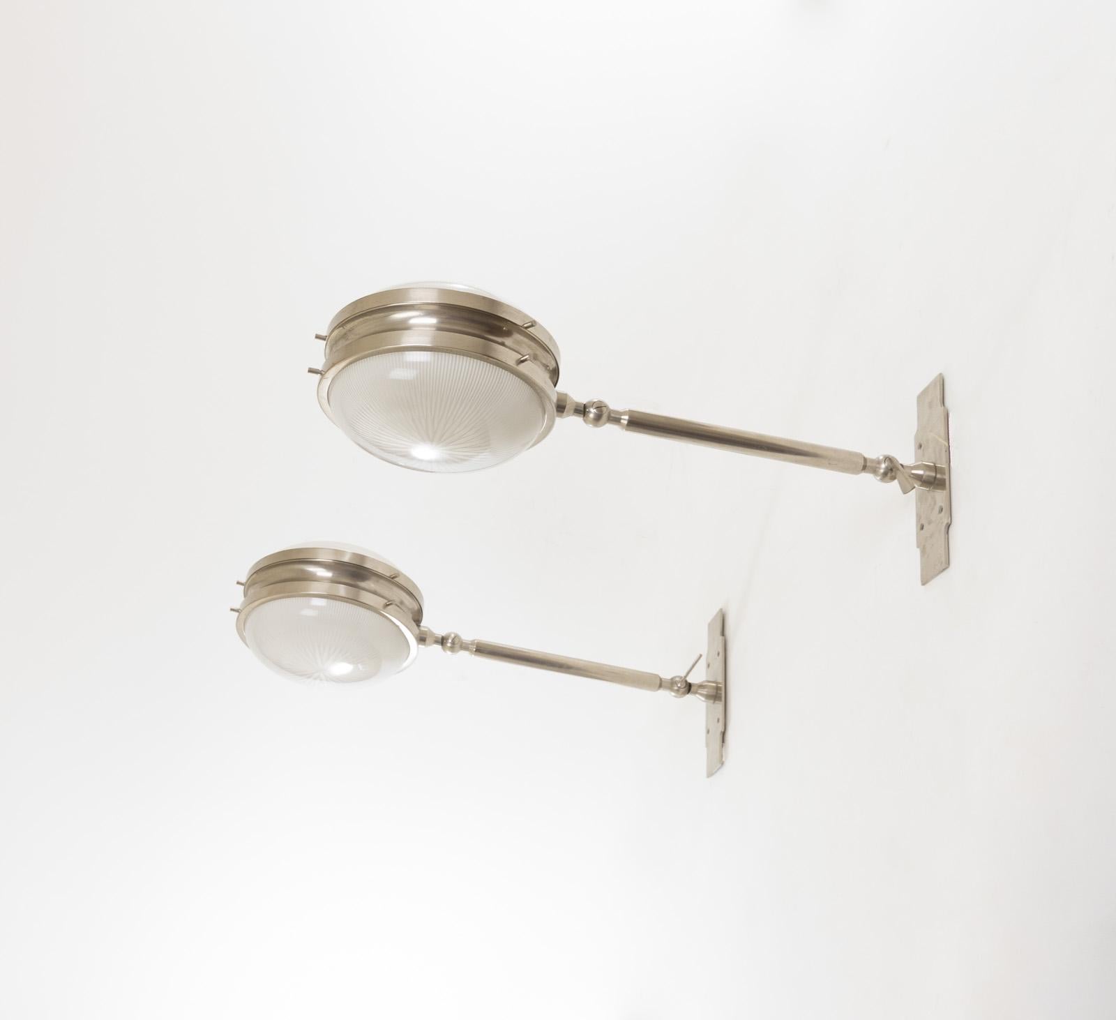 Mid-Century Modern A Pair of Gamma Wall Lamps by Sergio Mazza for Artemide, 1960s For Sale