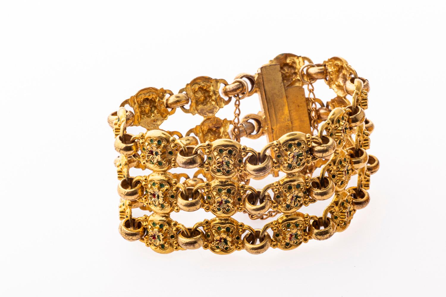 Un par de auténticos brazaletes Pinchbeck con esmalte c. 1790 en Excelente estado para la venta en Stamford, CT
