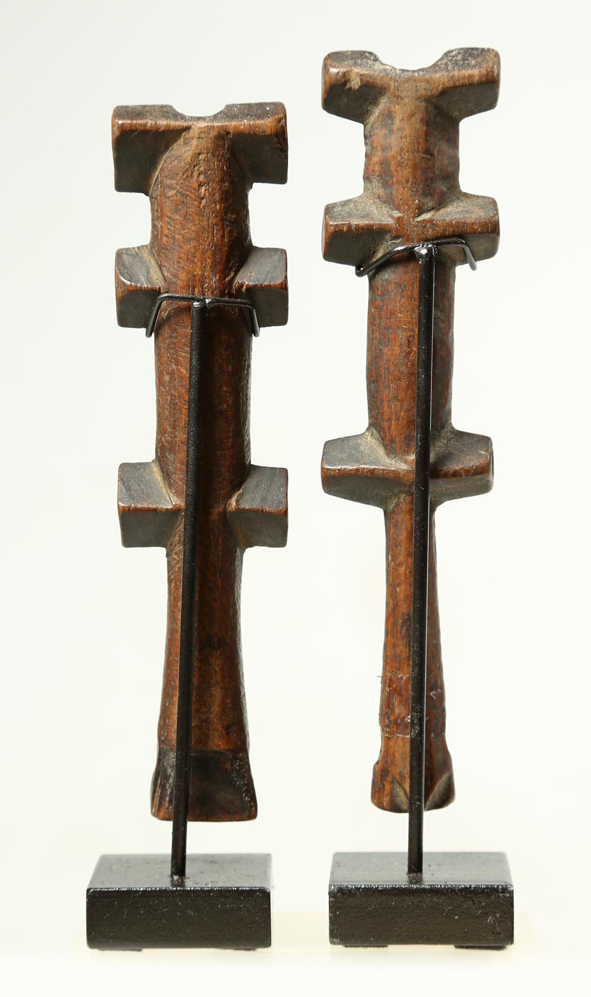 Hand-Carved Pair of Geometric Flutes from Africa, Early 20th Century Great Modern Forms For Sale