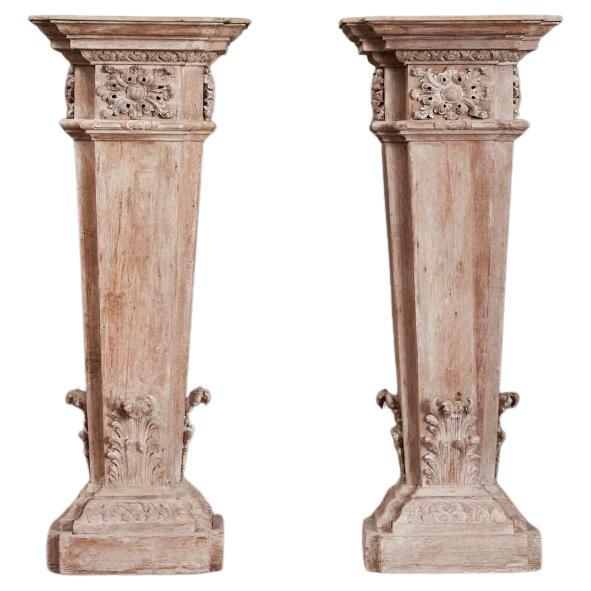 Paire de piédestaux en pin George II, à la manière de William Kent