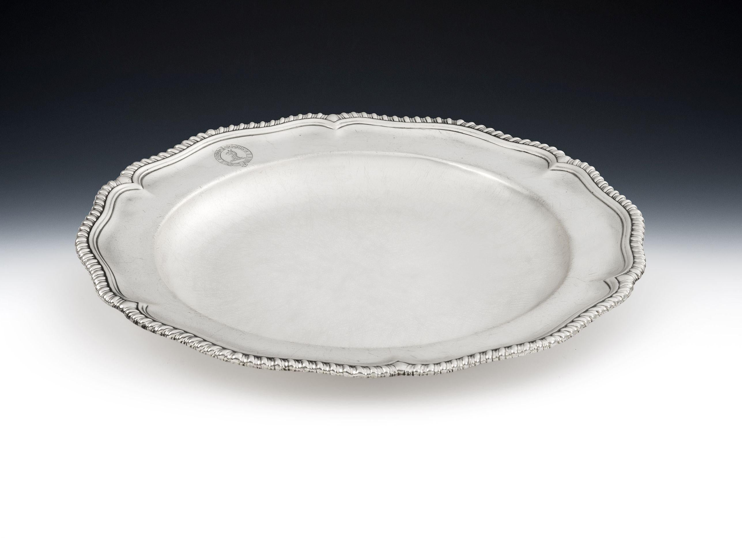British Pair of George II Serving Dishes Made in London in 1759 by William Cripps For Sale