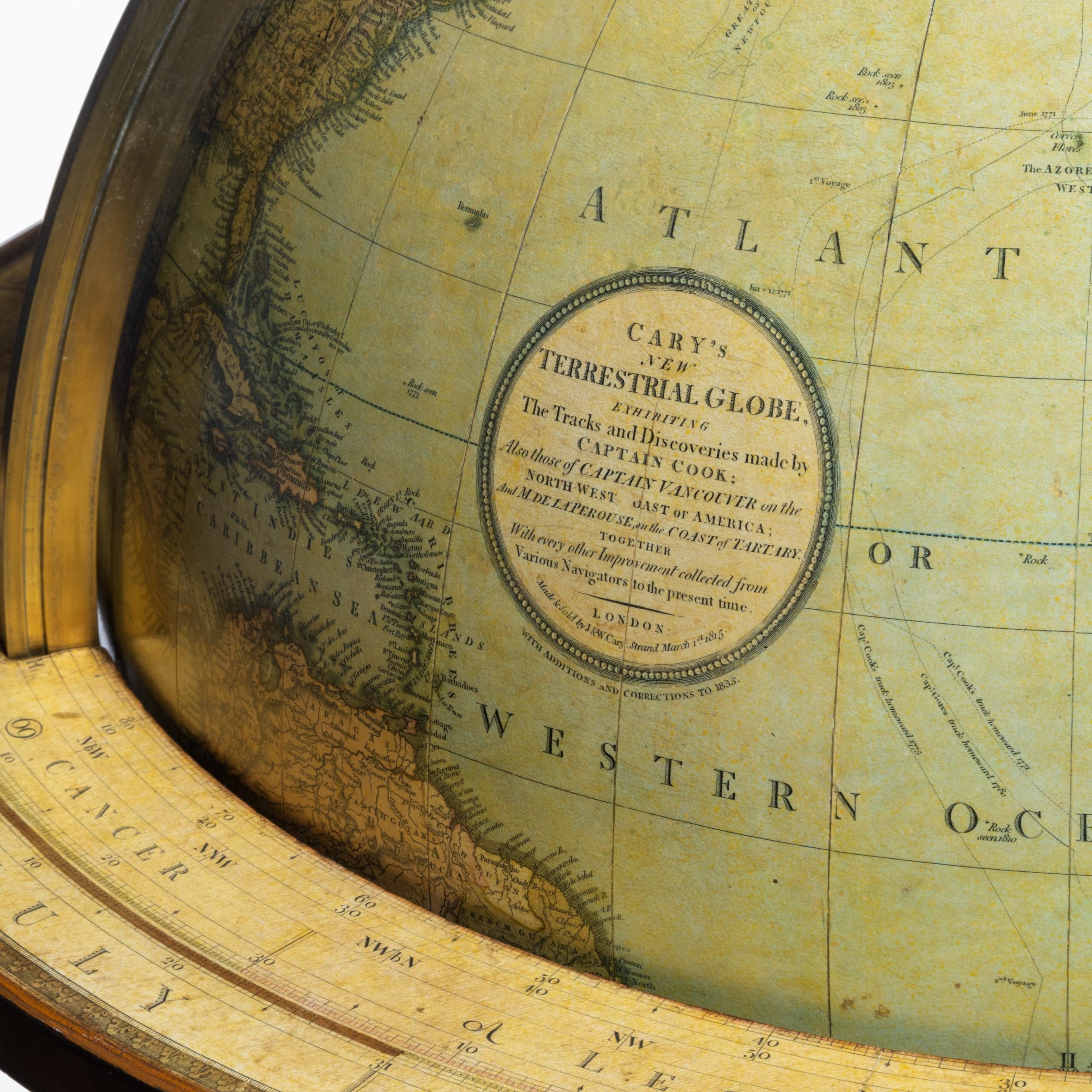 Début du XIXe siècle Paire de globes George III de J&W Cary datés de 1815 et 1800 en vente