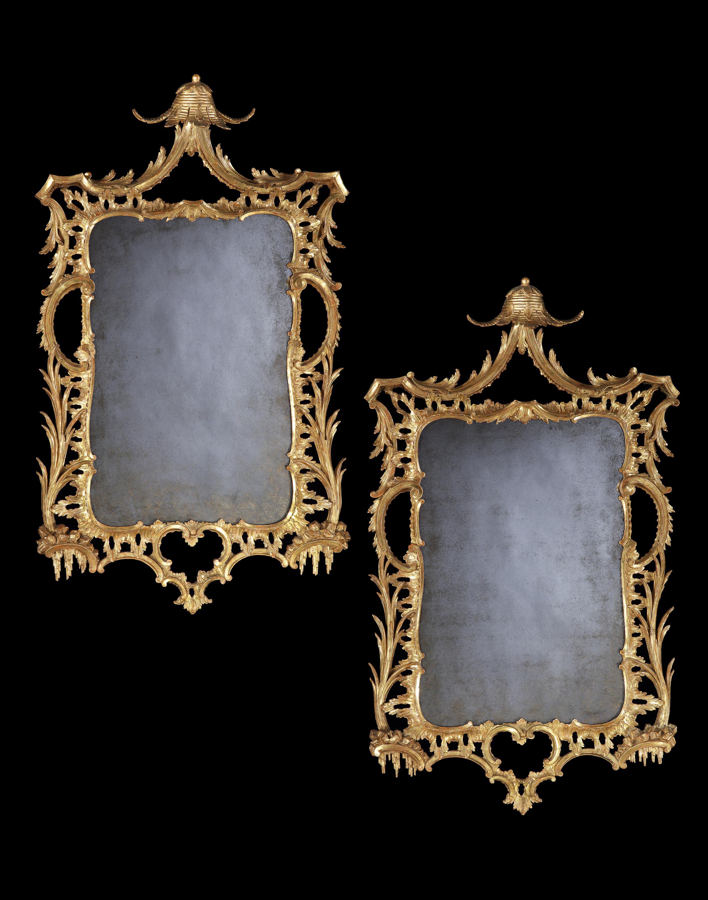 Pair of George III Carved and Gilded Mirrors (Mitte des 18. Jahrhunderts) im Angebot