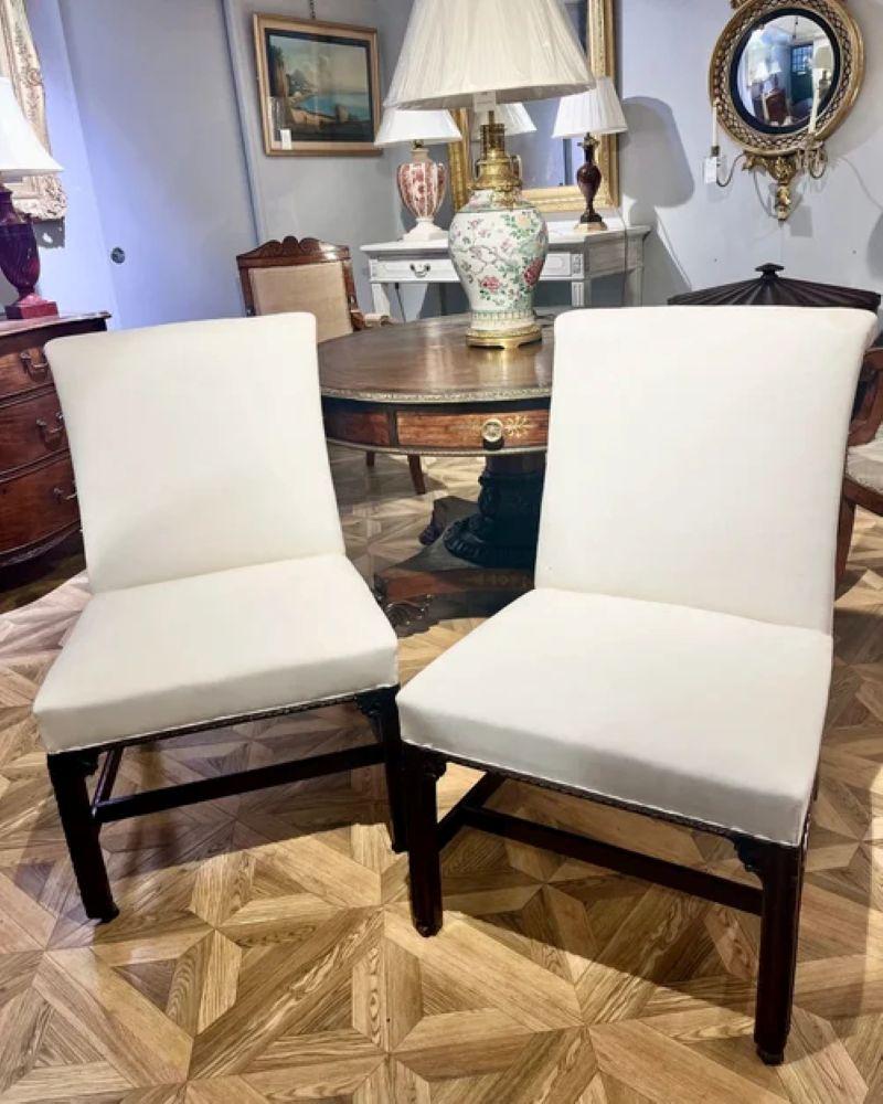 Ein Paar Stühle aus der Zeit von George III Chippendale im Zustand „Gut“ im Angebot in Reepham, GB