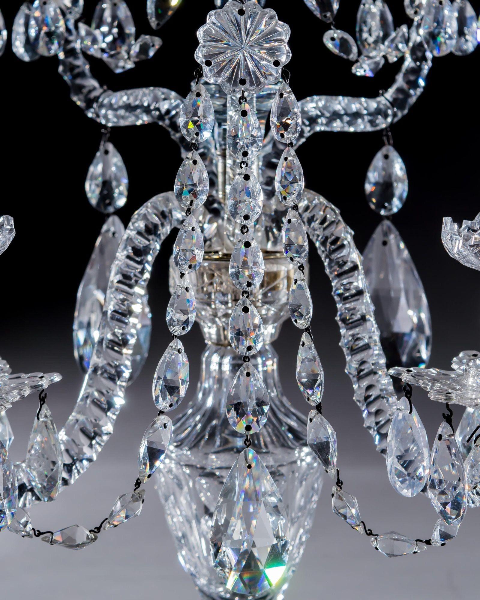 Anglais Paire de candélabres en verre taillé George Iii de William Parker en vente