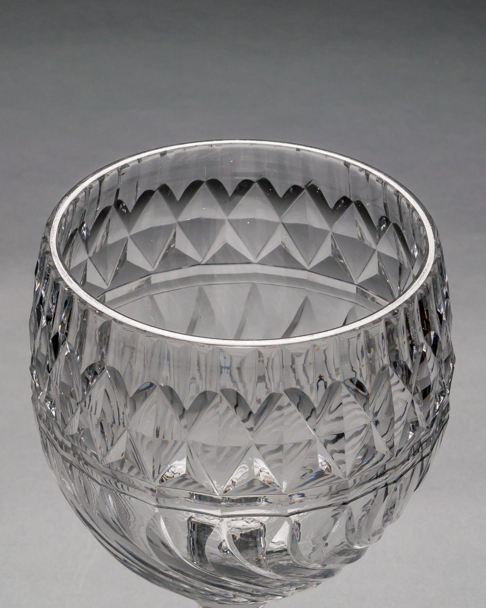 Ein Paar George III geschliffenes Glas Urnen & Abdeckungen von außergewöhnlicher Größe und Qualität  im Angebot 2