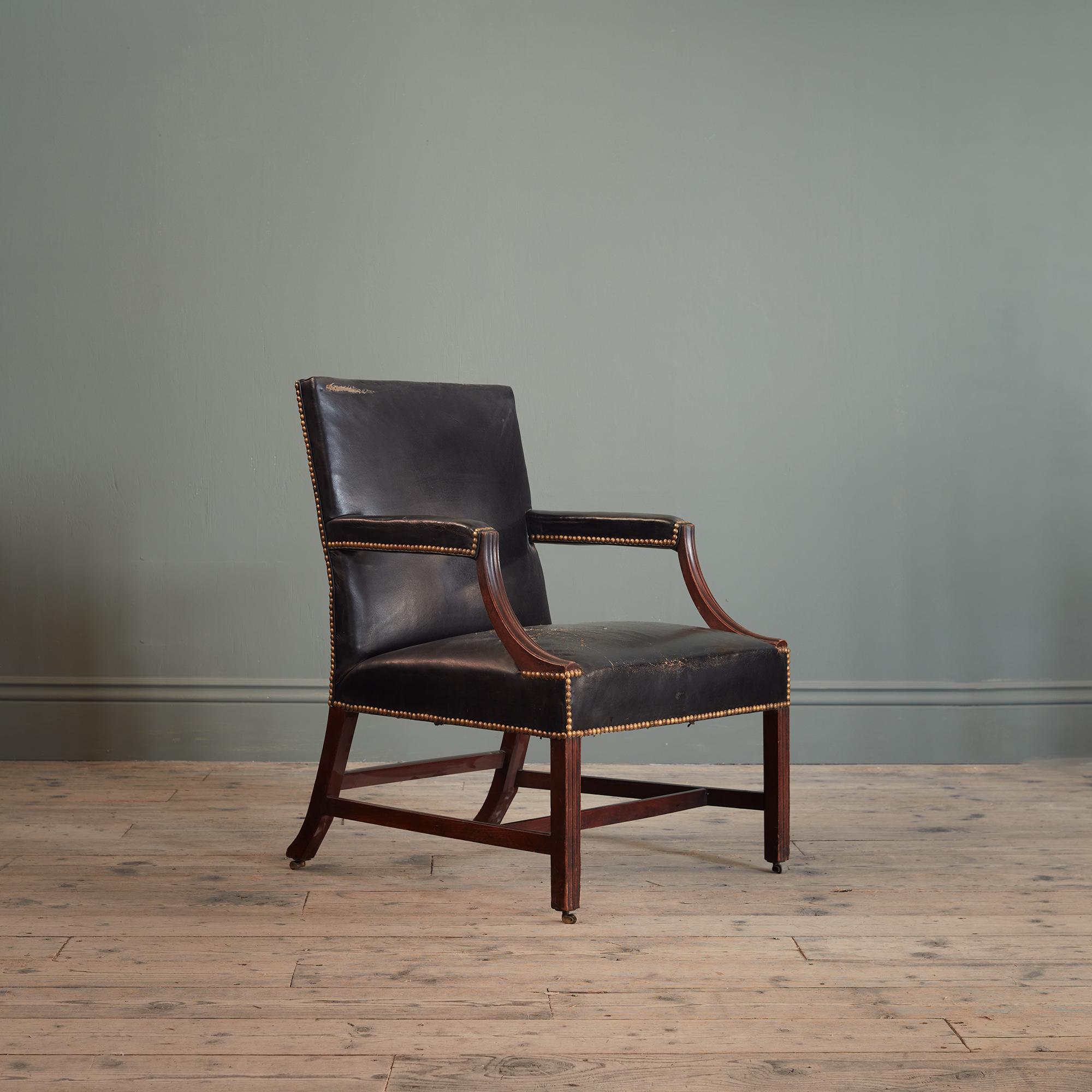Paire de chaises Gainsborough en acajou George III Bon état - En vente à London, GB