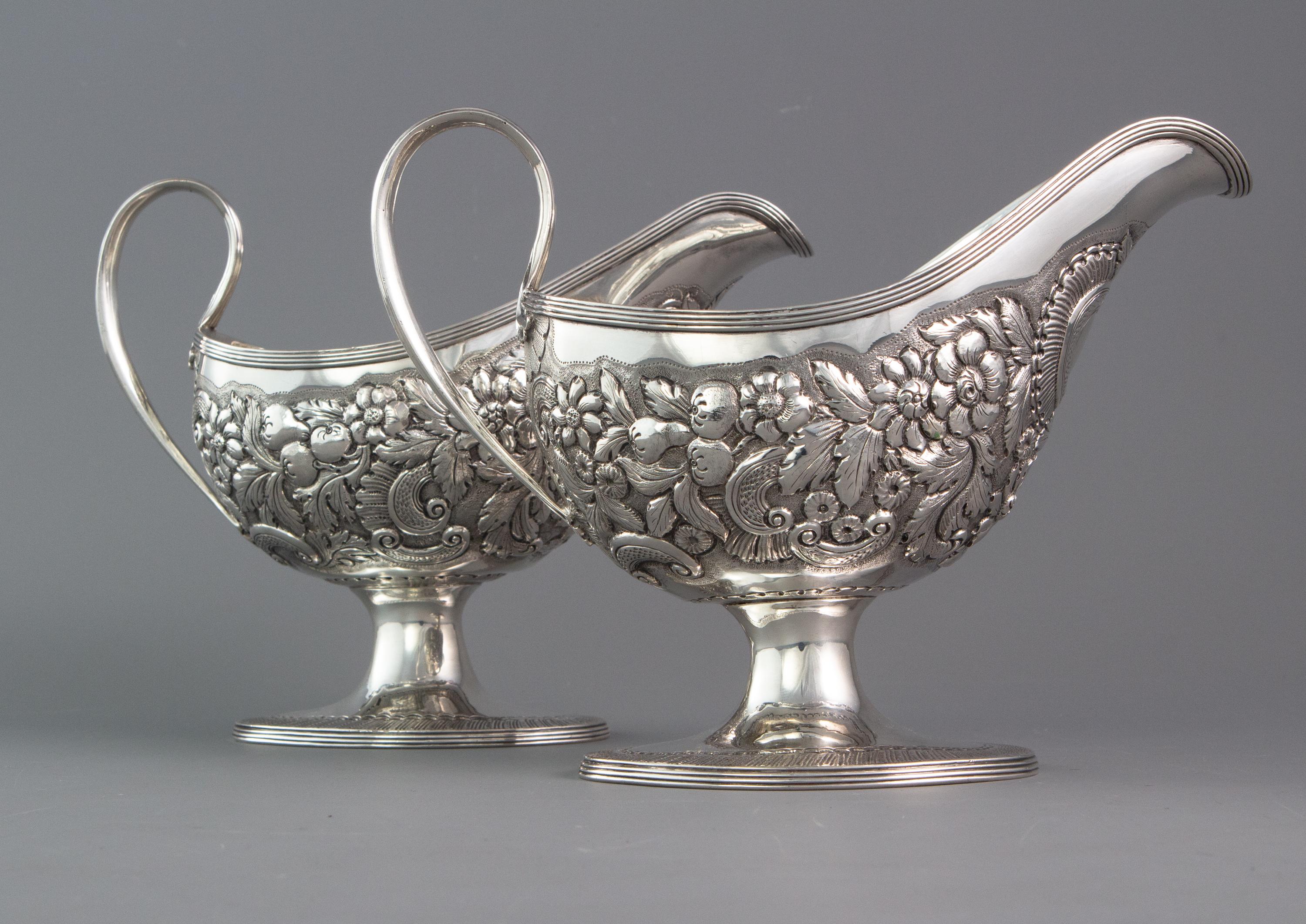 Pair of Irish George III Pedestal Sauce Boats, Dublin, 1789 For Sale 7