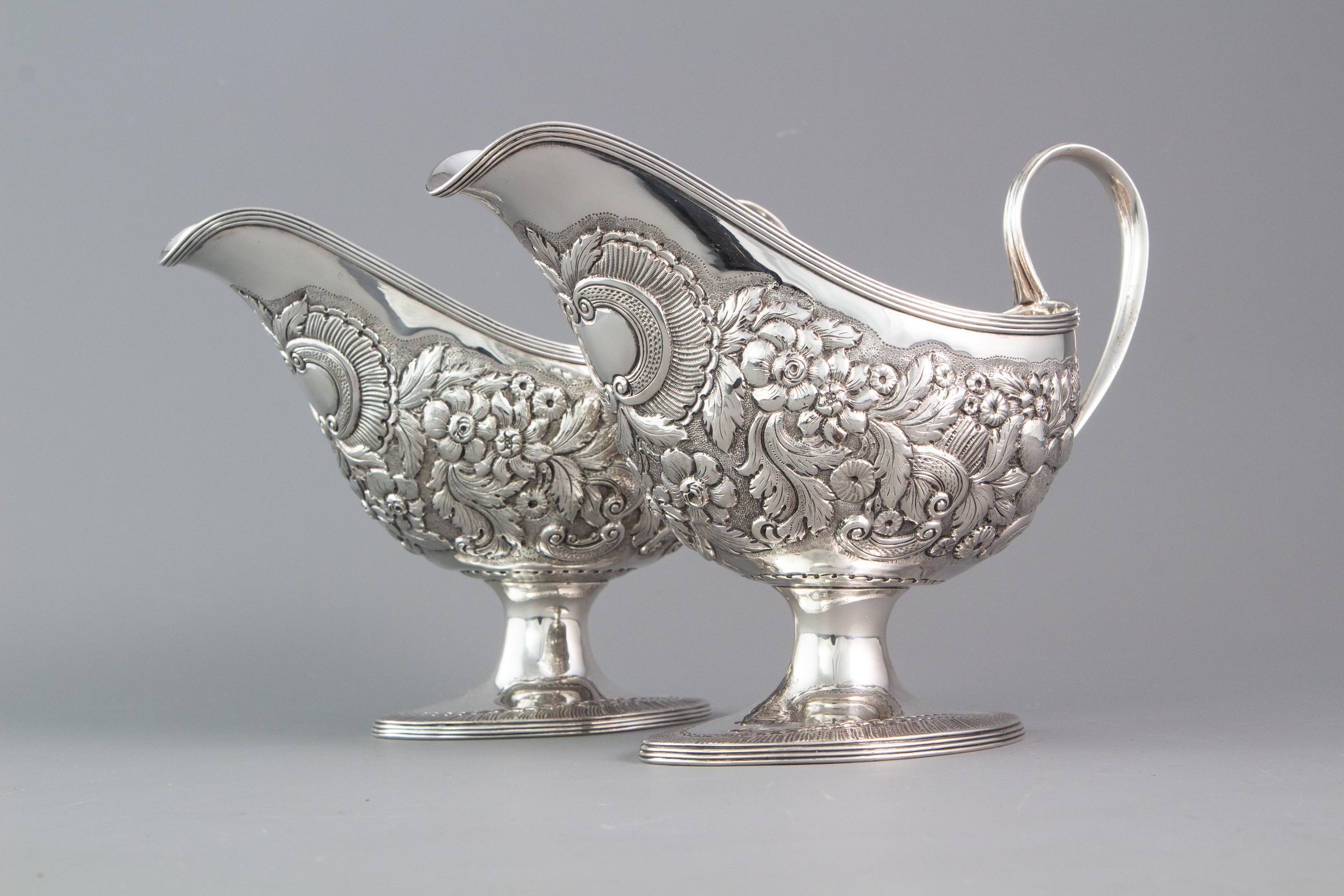 Pair of Irish George III Pedestal Sauce Boats, Dublin, 1789 For Sale 9