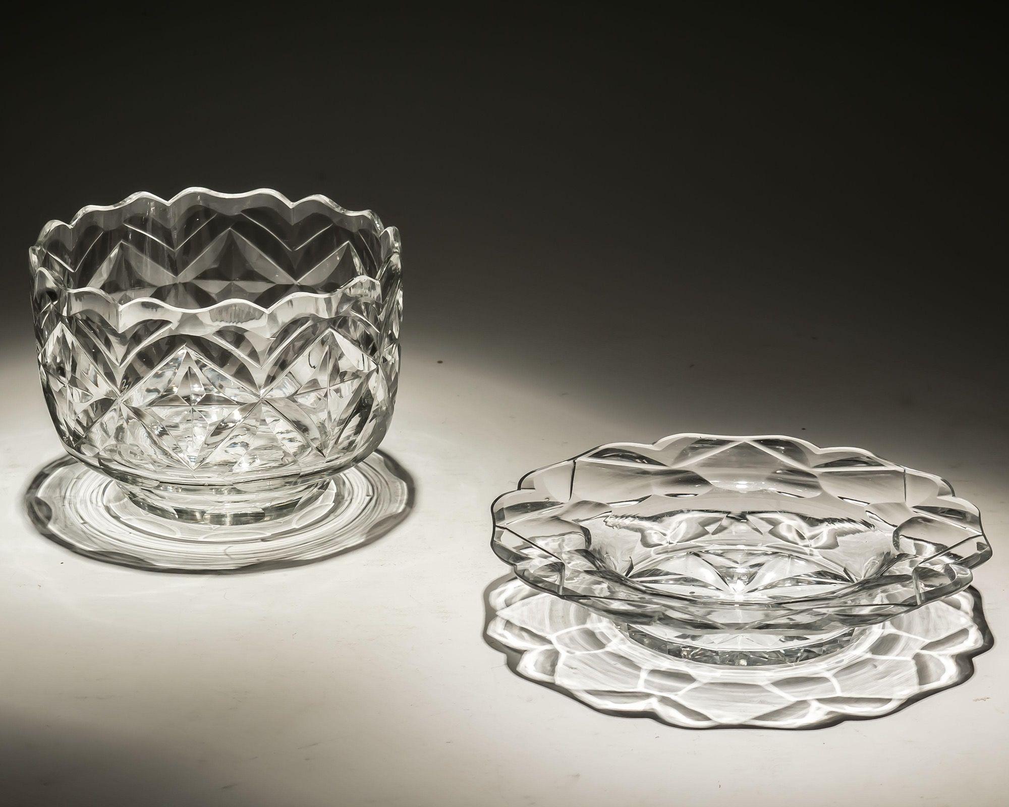 English Pair of George III Serving Bowls For Sale