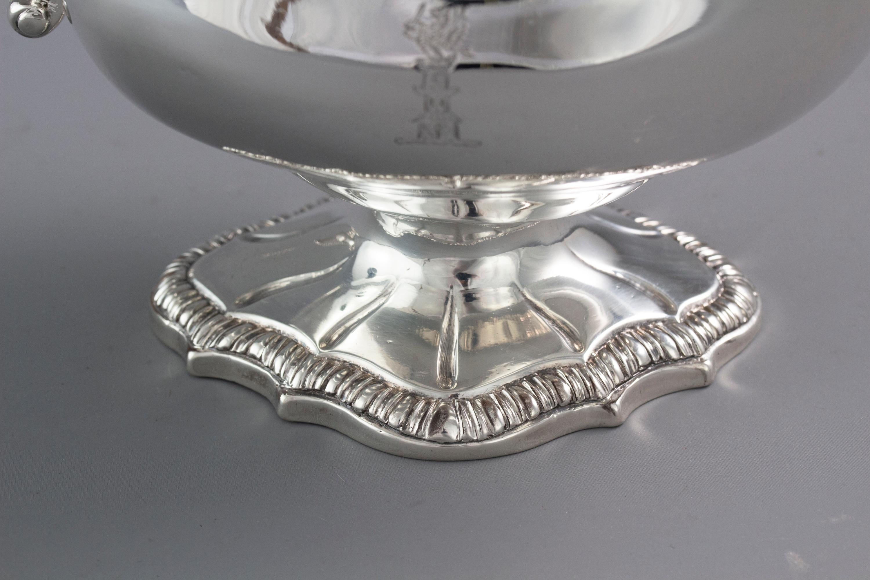 Pair of George III Silver Sauce Boats, London, 1761 2