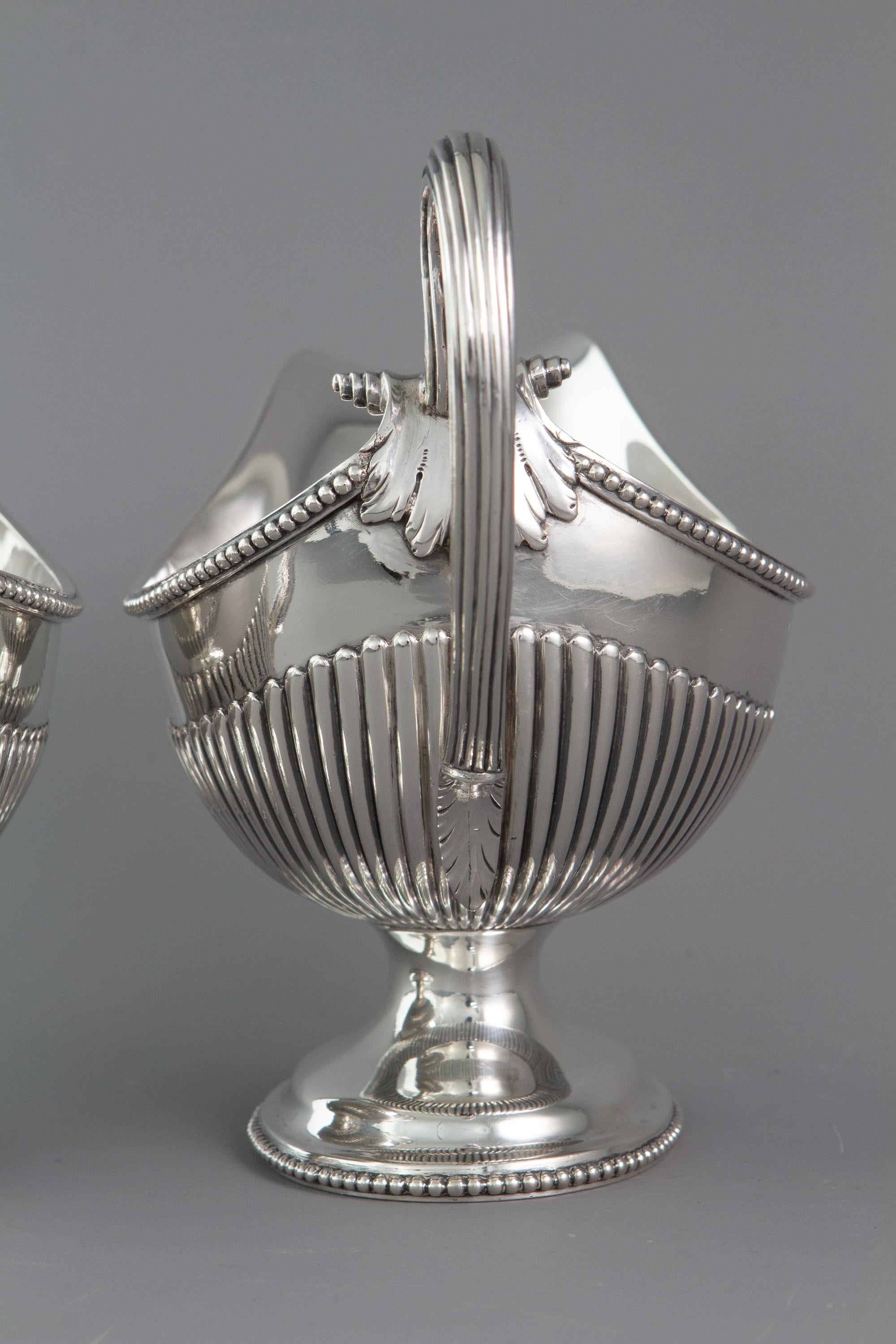 Pair of George III Silver Sauce Boats, London, 1777 9