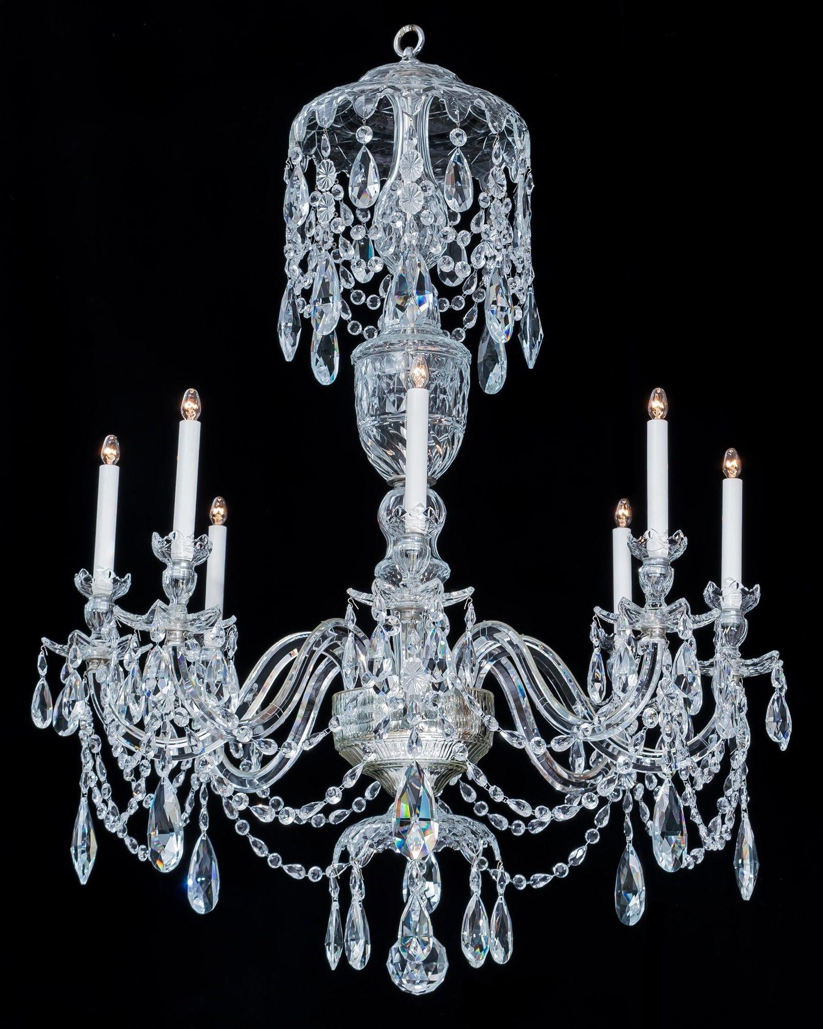 A Pair of George III Style Crystal Chandeliers In Good Condition For Sale In Steyning, West sussex