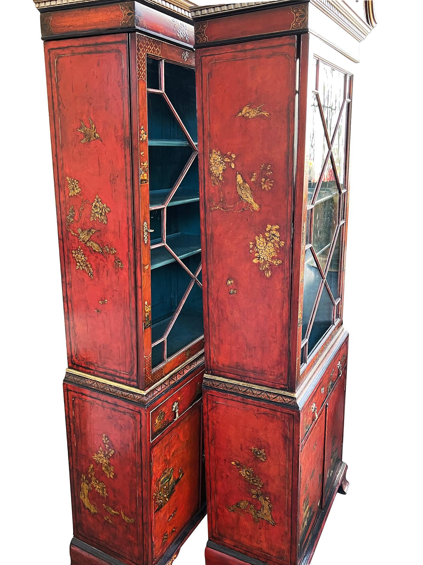 Pair of George III Style Scarlet Chinoiserie Decorated Display Cabinets For Sale 4