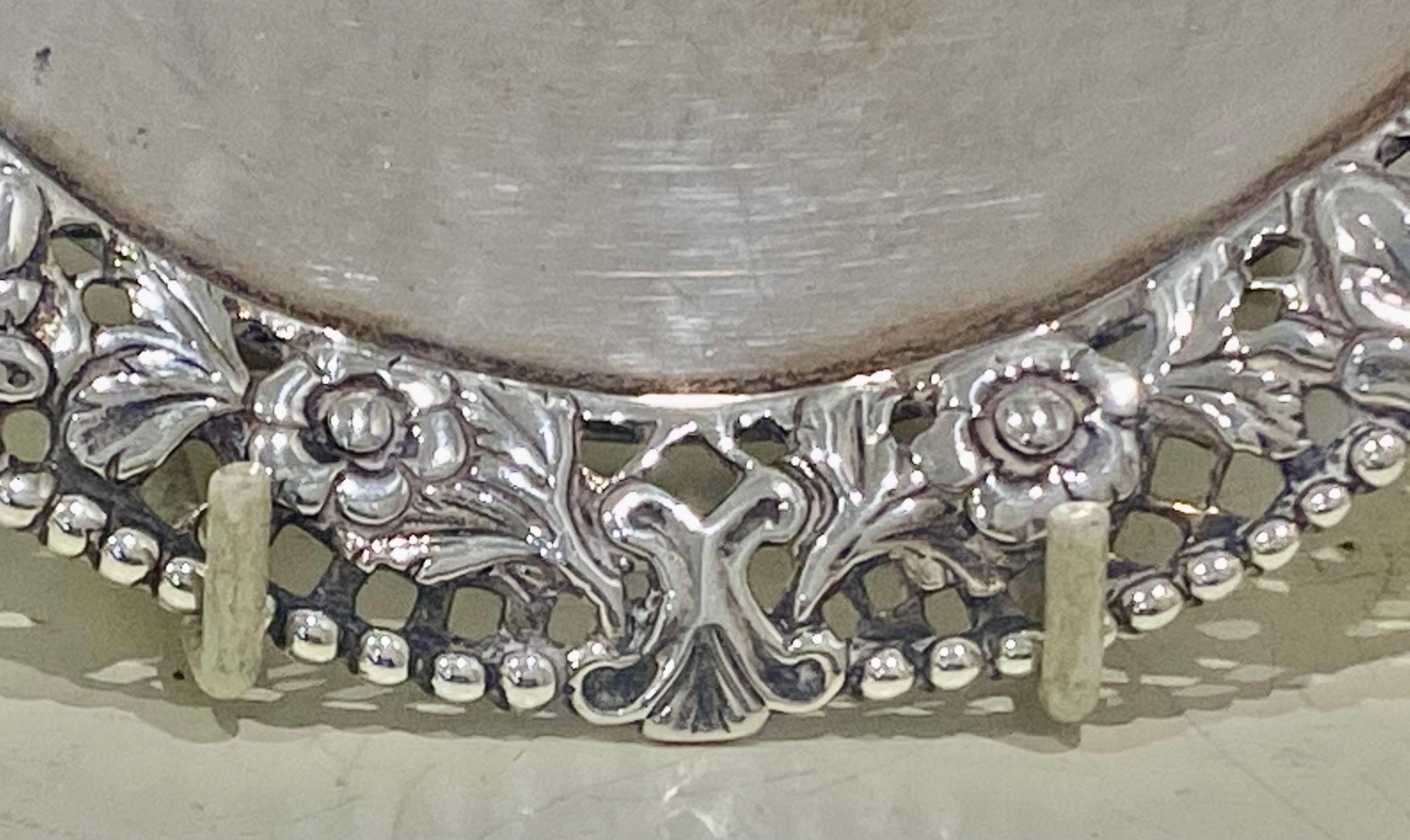 Coppia di salsiere in argento di Giorgio IV Londra, 1827 in vendita 3