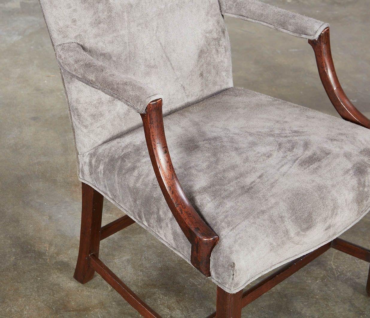 Paire de chaises de bibliothèque géorgiennes Bon état - En vente à Greenwich, CT