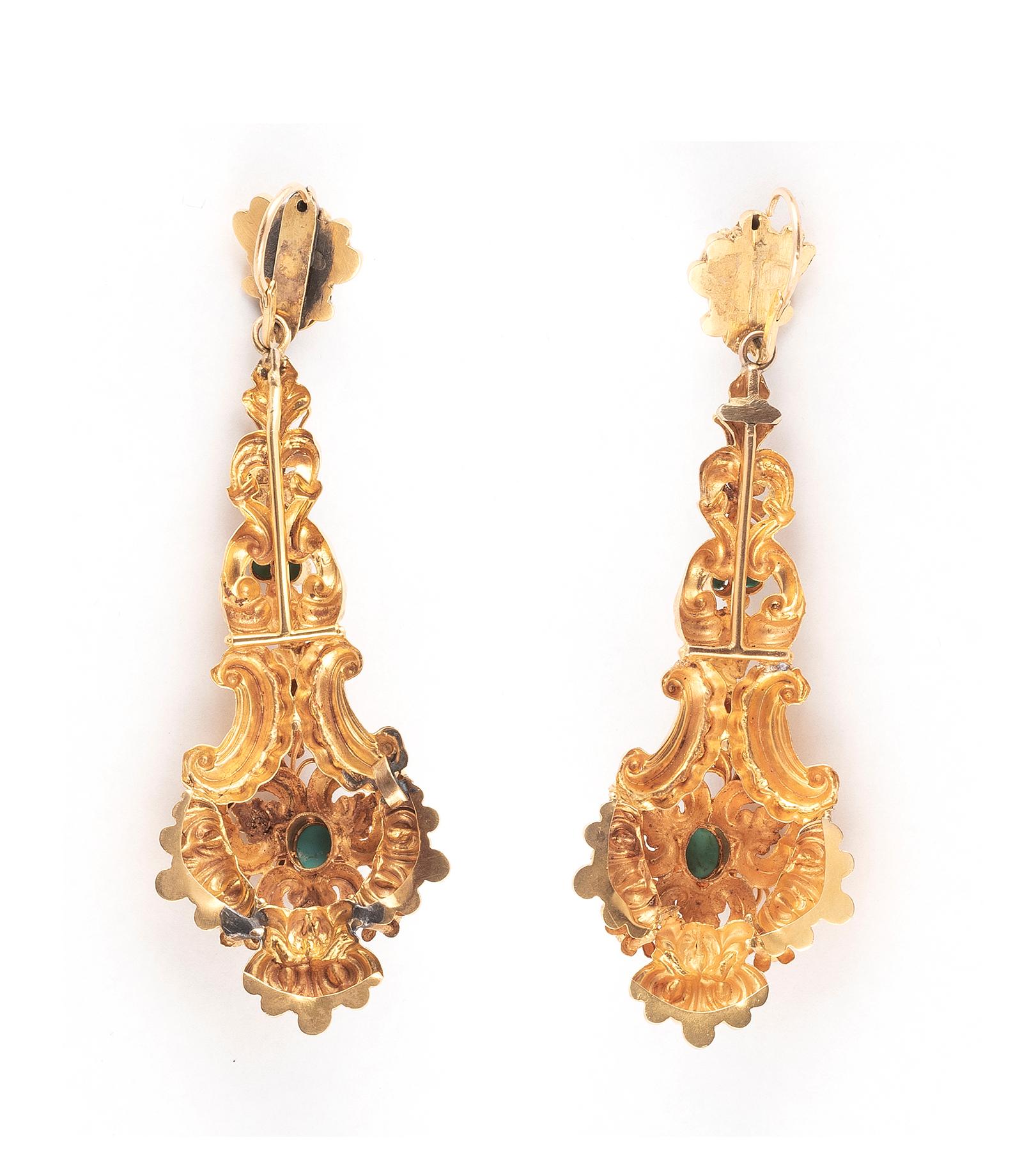 gold sarasari designs