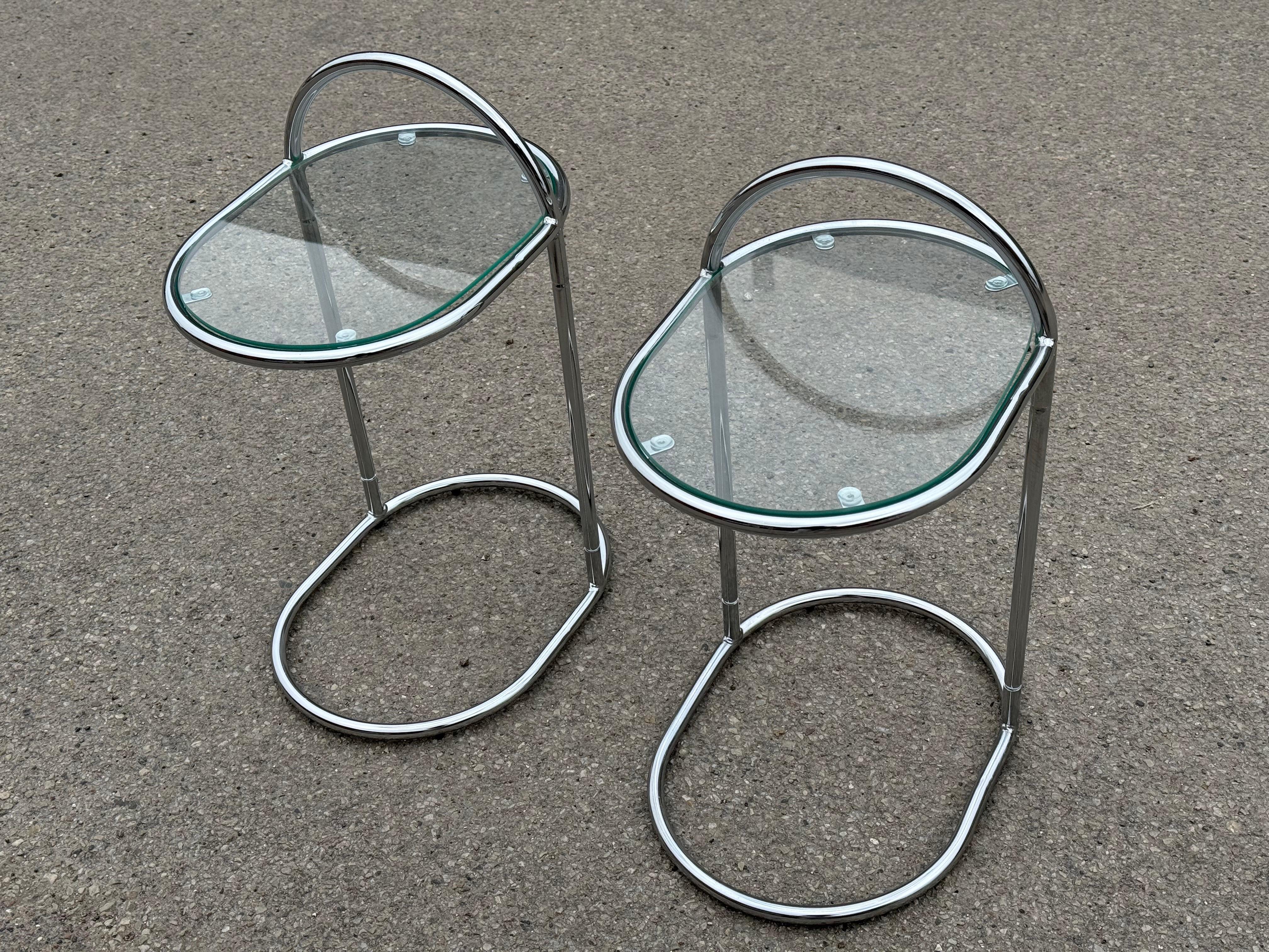Mid-Century Modern a pair of German 1980´s chrome and glass night stands For Sale
