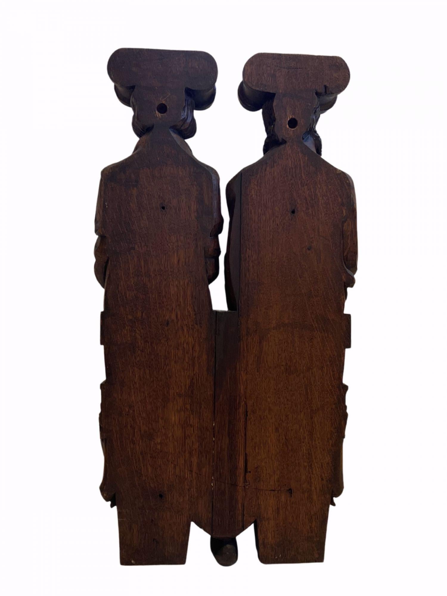 Early 19th Century Pair of German Oak Caryatidal Figures Depicting Historicism For Sale 10