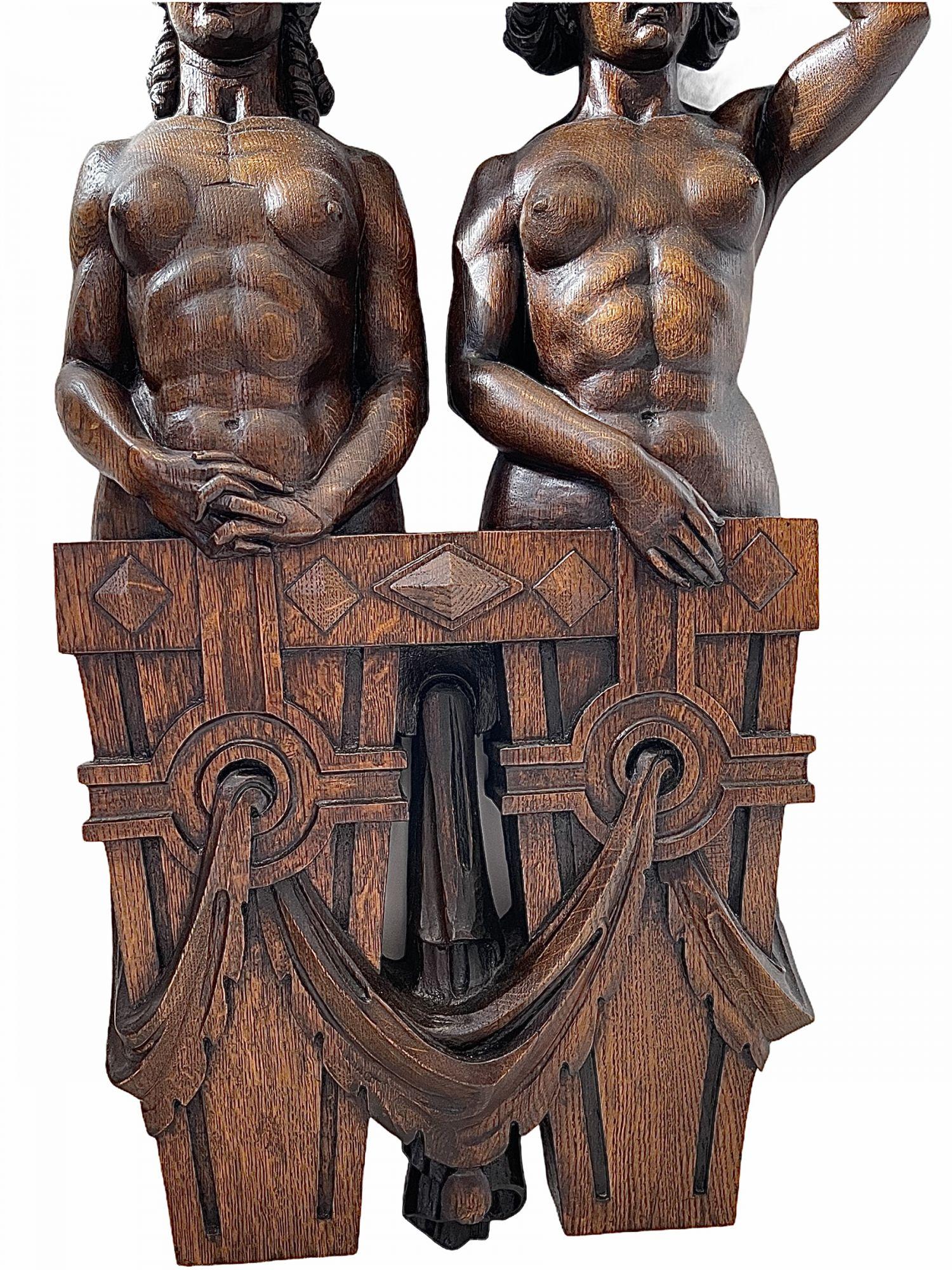 Early 19th Century Pair of German Oak Caryatidal Figures Depicting Historicism In Distressed Condition For Sale In North Miami, FL