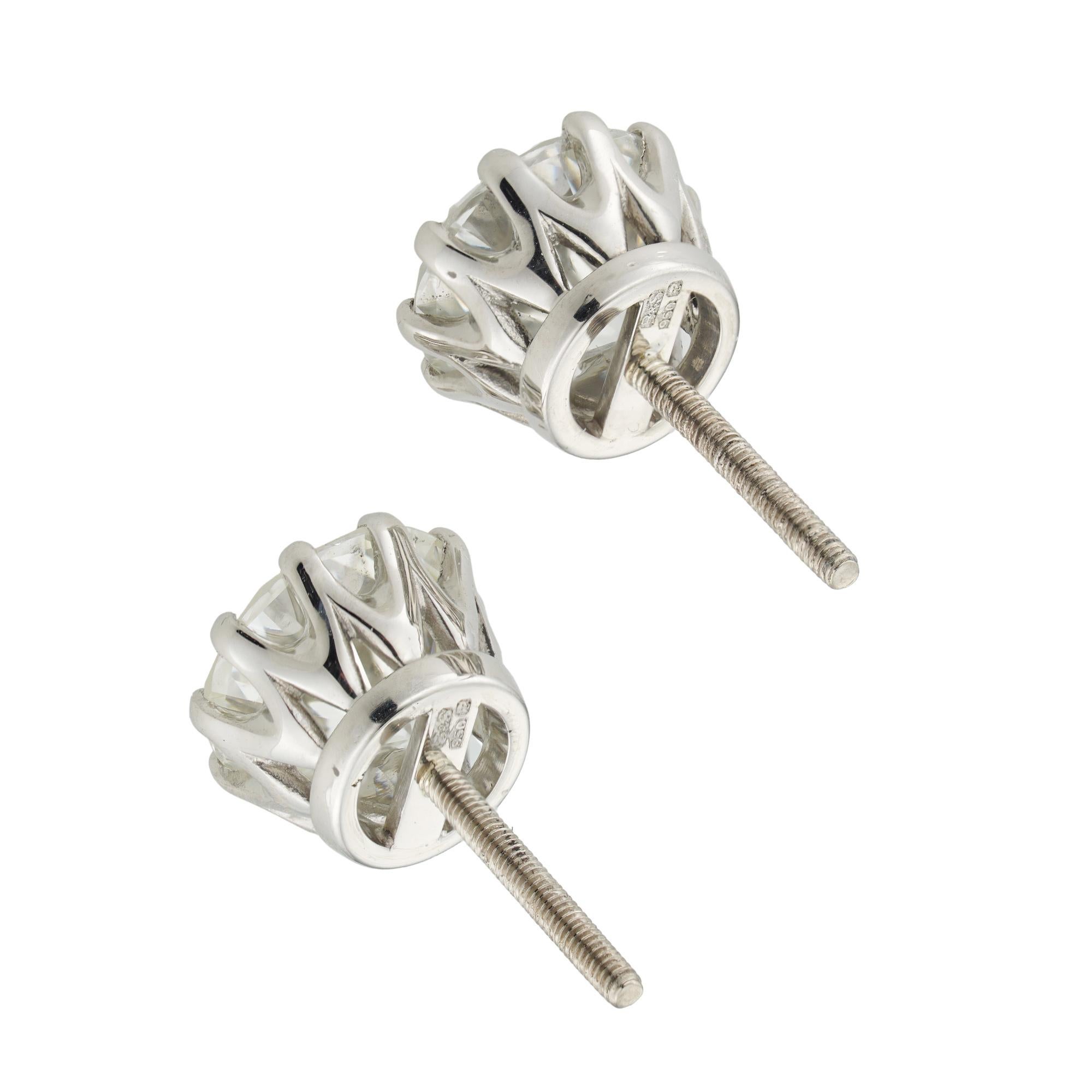 Taille brillant Une paire de clous d'oreilles en diamant certifié GIA en vente