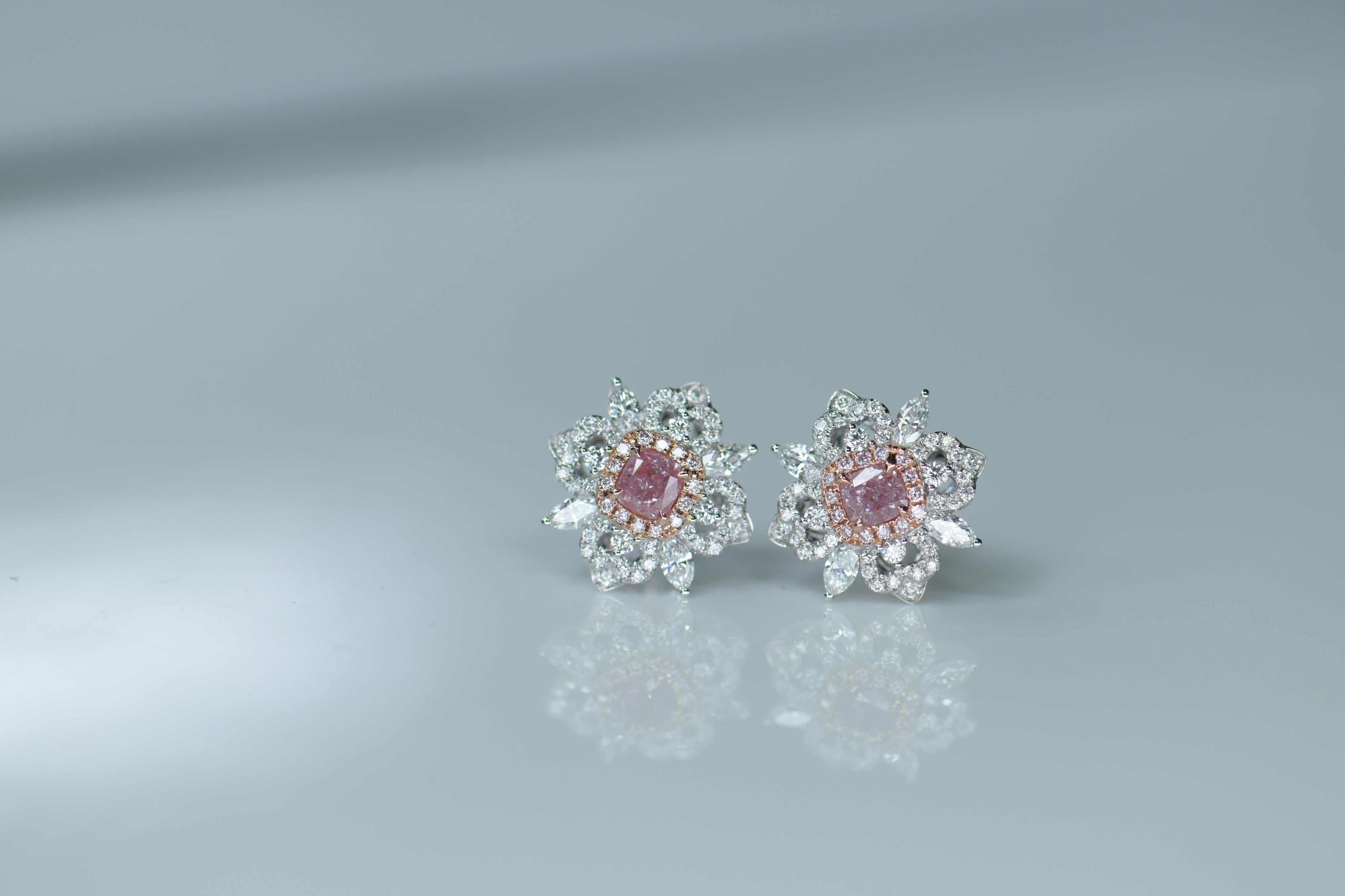 Pair of GIA Fancy Pink Diamond Ear Stud In Excellent Condition For Sale In Bloxham, GB