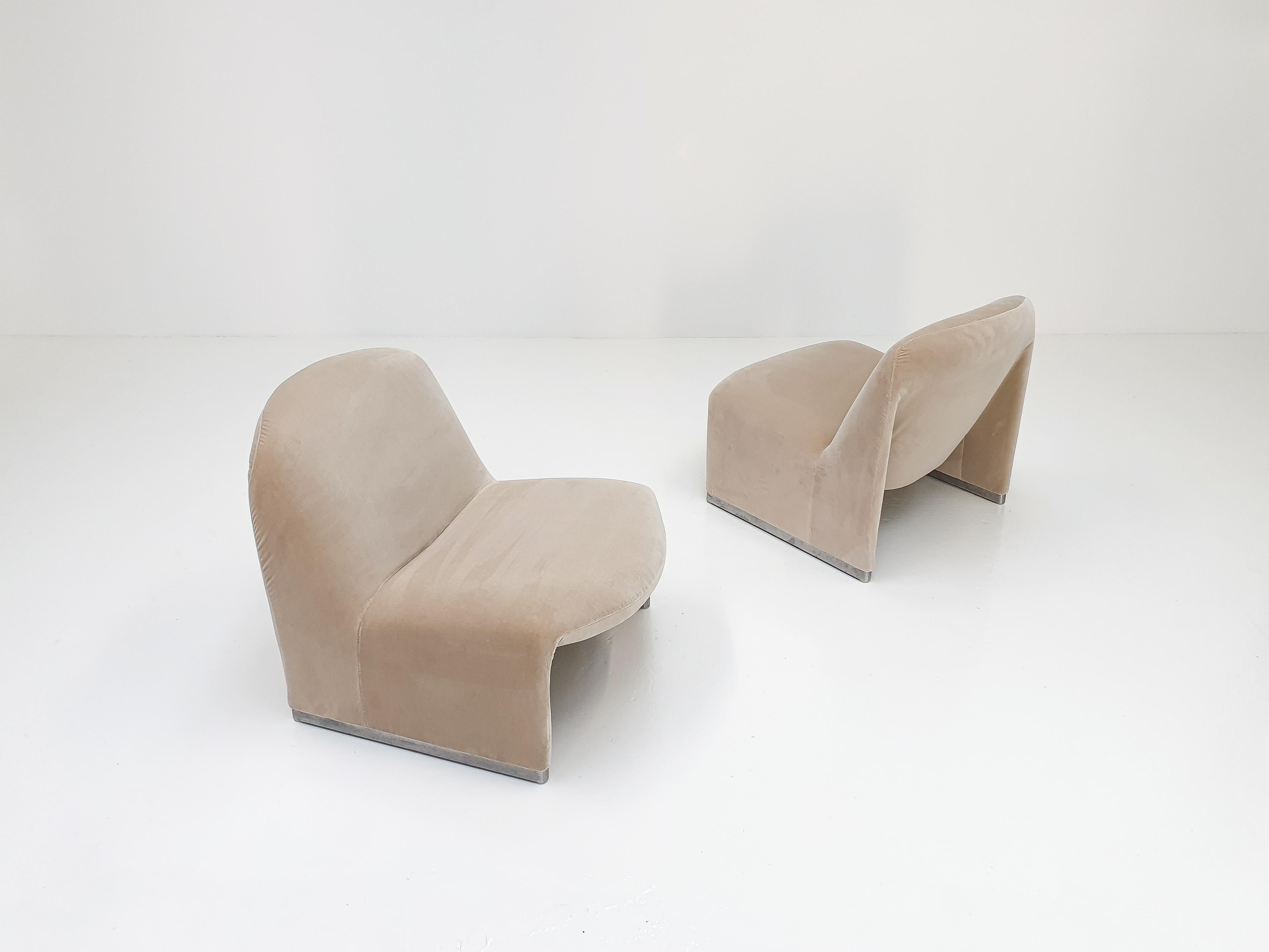 Pair of Giancarlo Piretti “Alky” Chairs in New Velvet, Castelli, 1970s 1