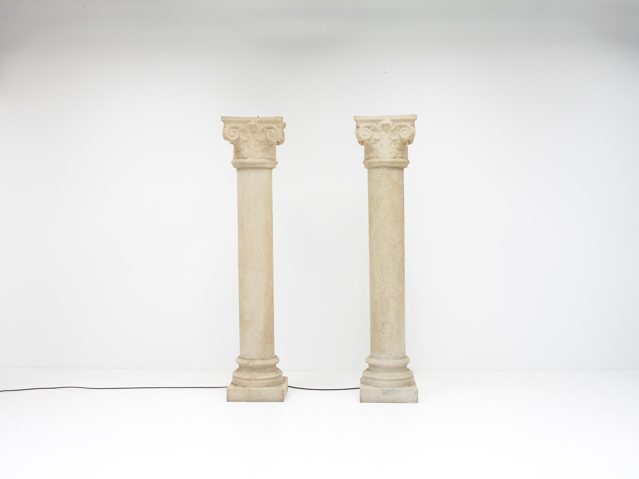 Ein Paar 6,5 Fuß hohe Säulenlampen von Andre Cazenave für Singleton Italien, 1970er Jahre im Angebot 3