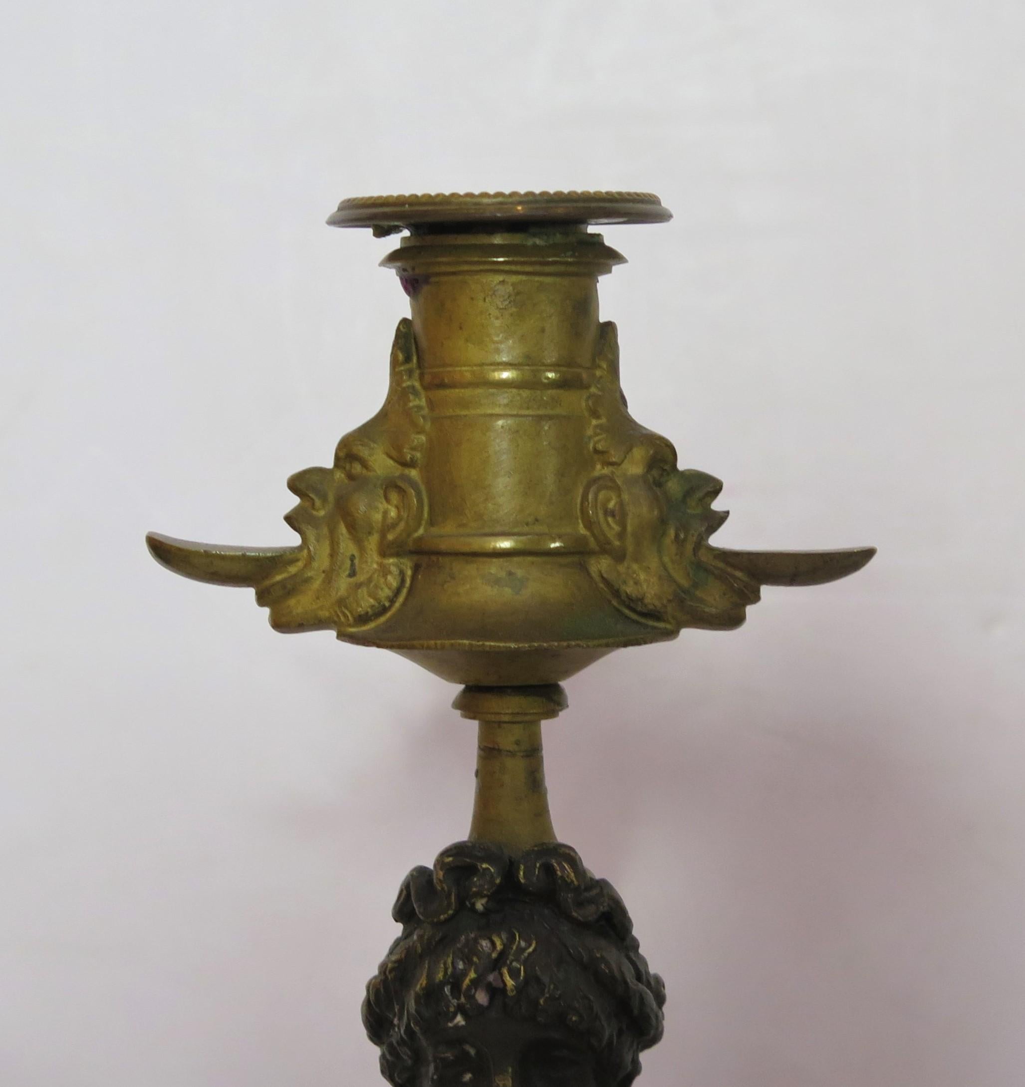 Paire de candélabres en bronze doré et patiné 3