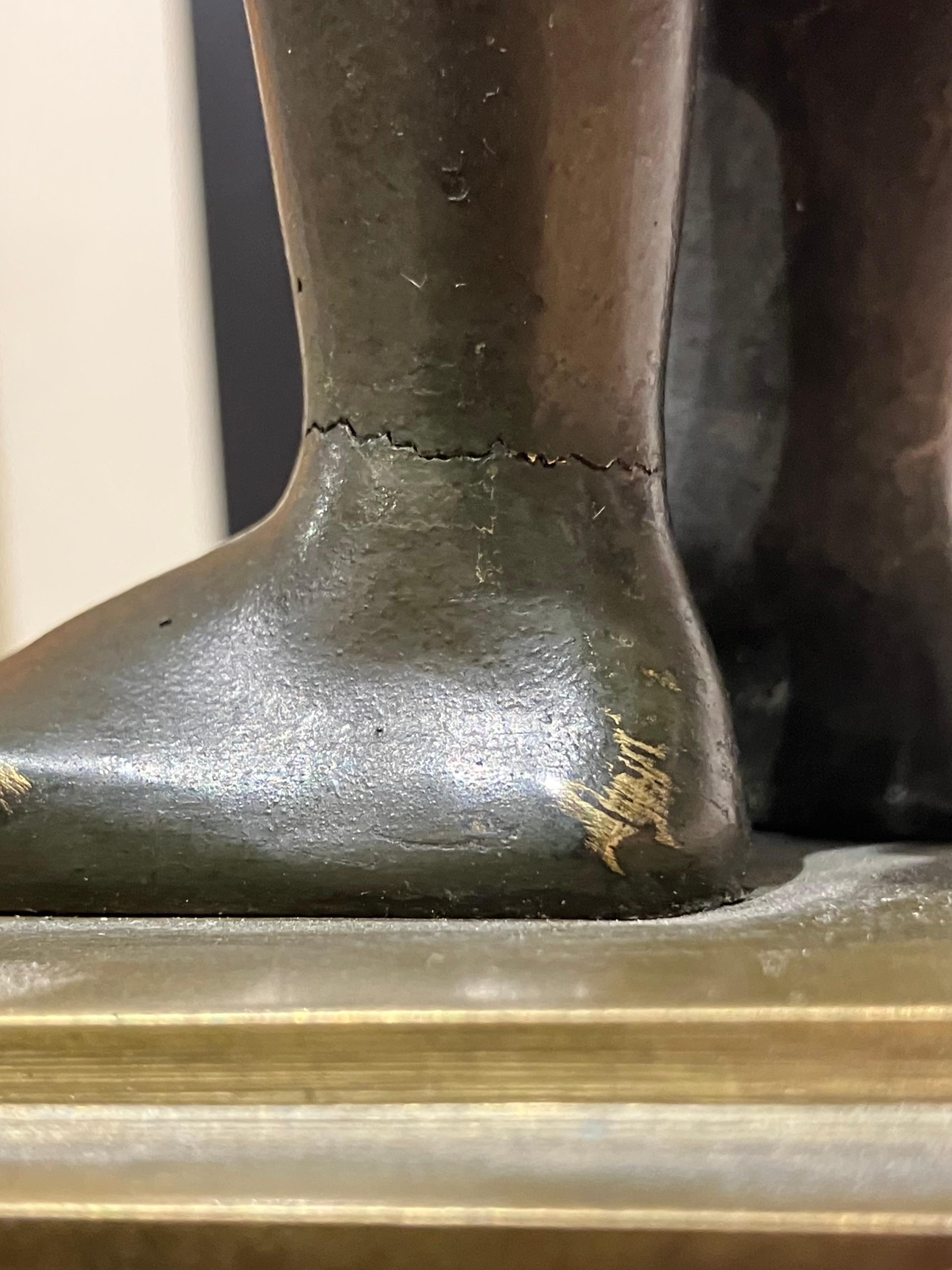 Paire de candélabres en bronze doré et patiné 12