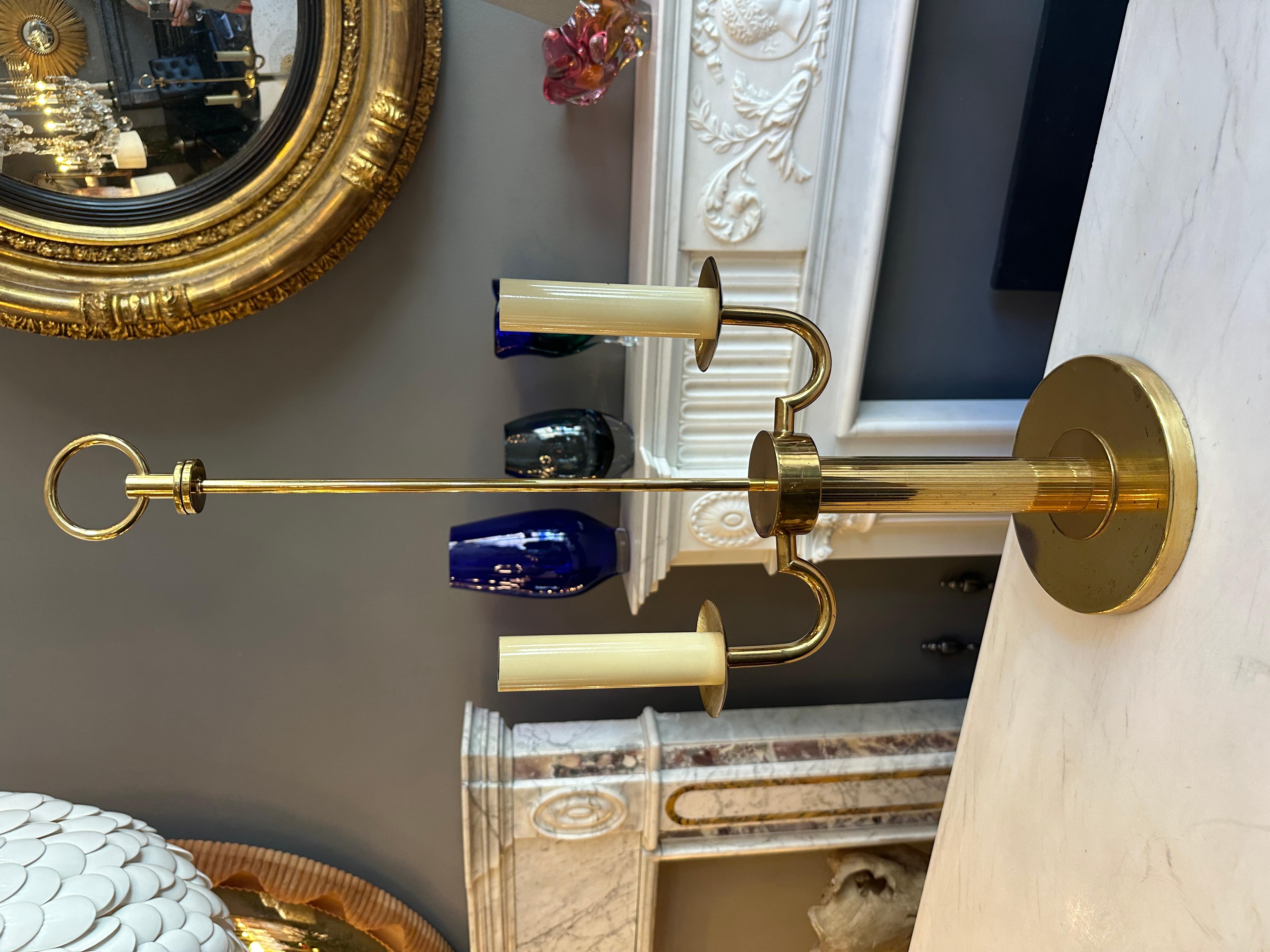 Paire de lampes à bougie de style Bouliotte française en laiton doré en vente 2