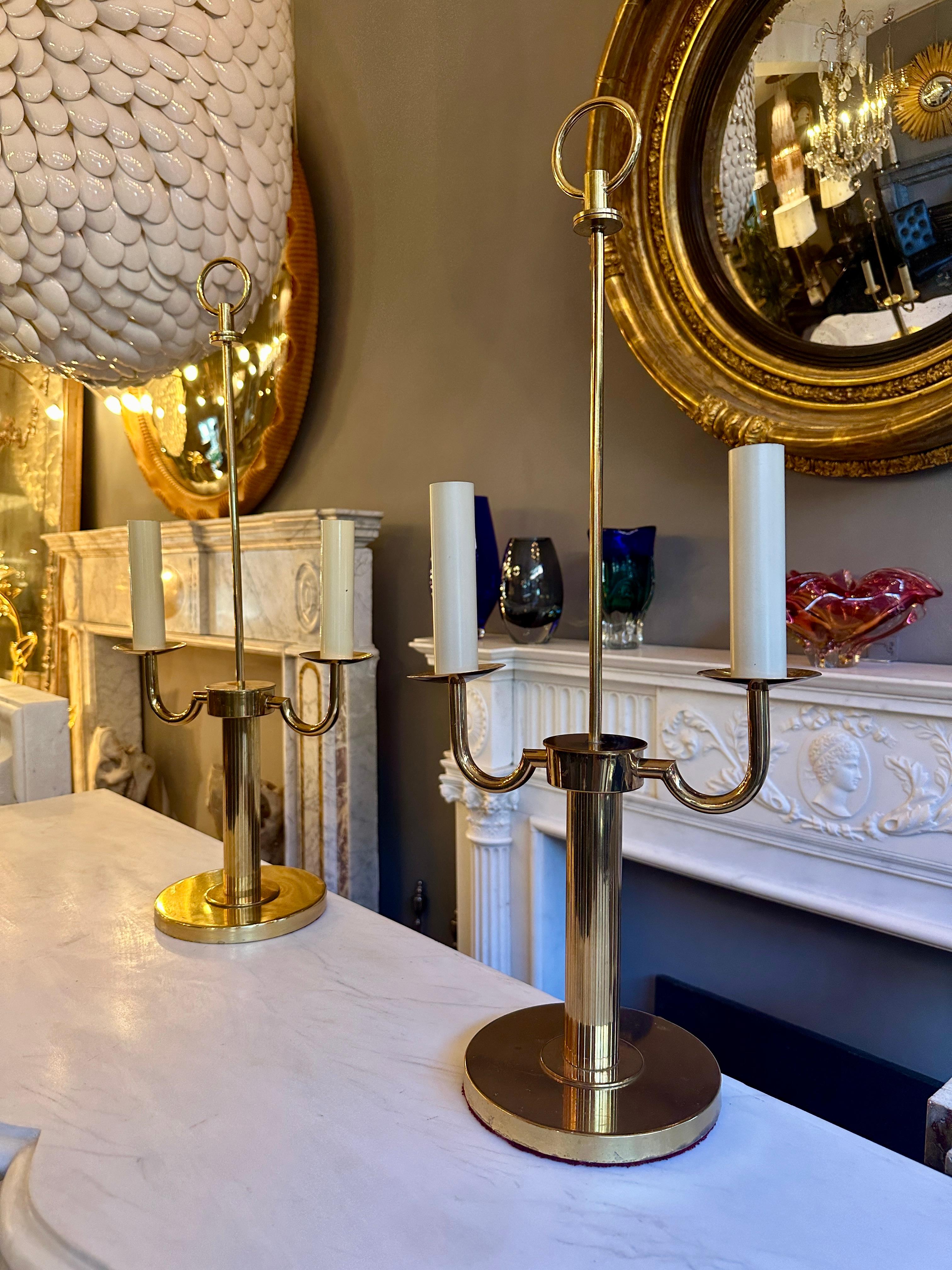 Paire de lampes à bougie de style Bouliotte française en laiton doré en vente 7
