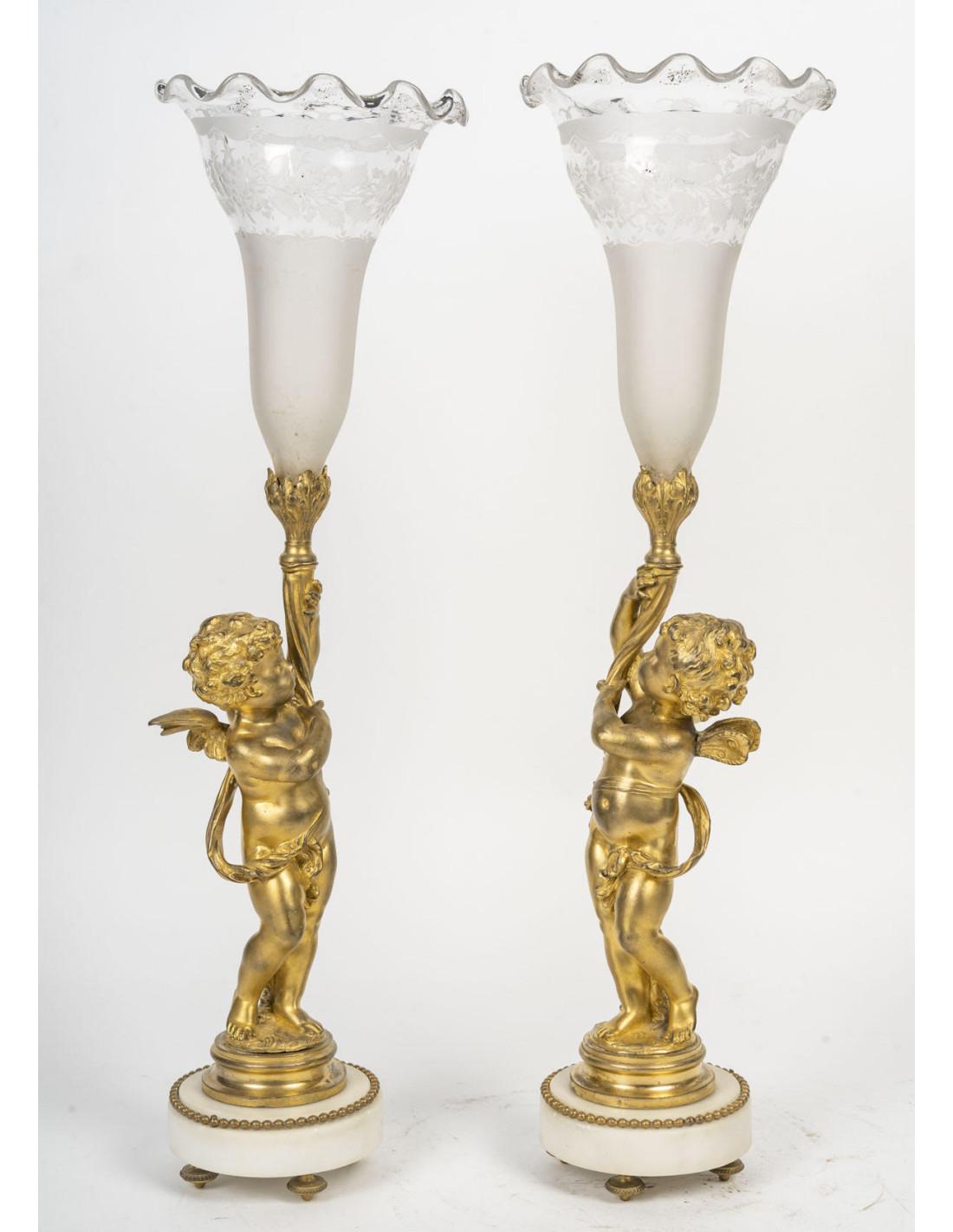 Coppia di vasi Cornet in bronzo dorato e cristallo, XIX secolo. In condizioni buone in vendita a Saint-Ouen, FR