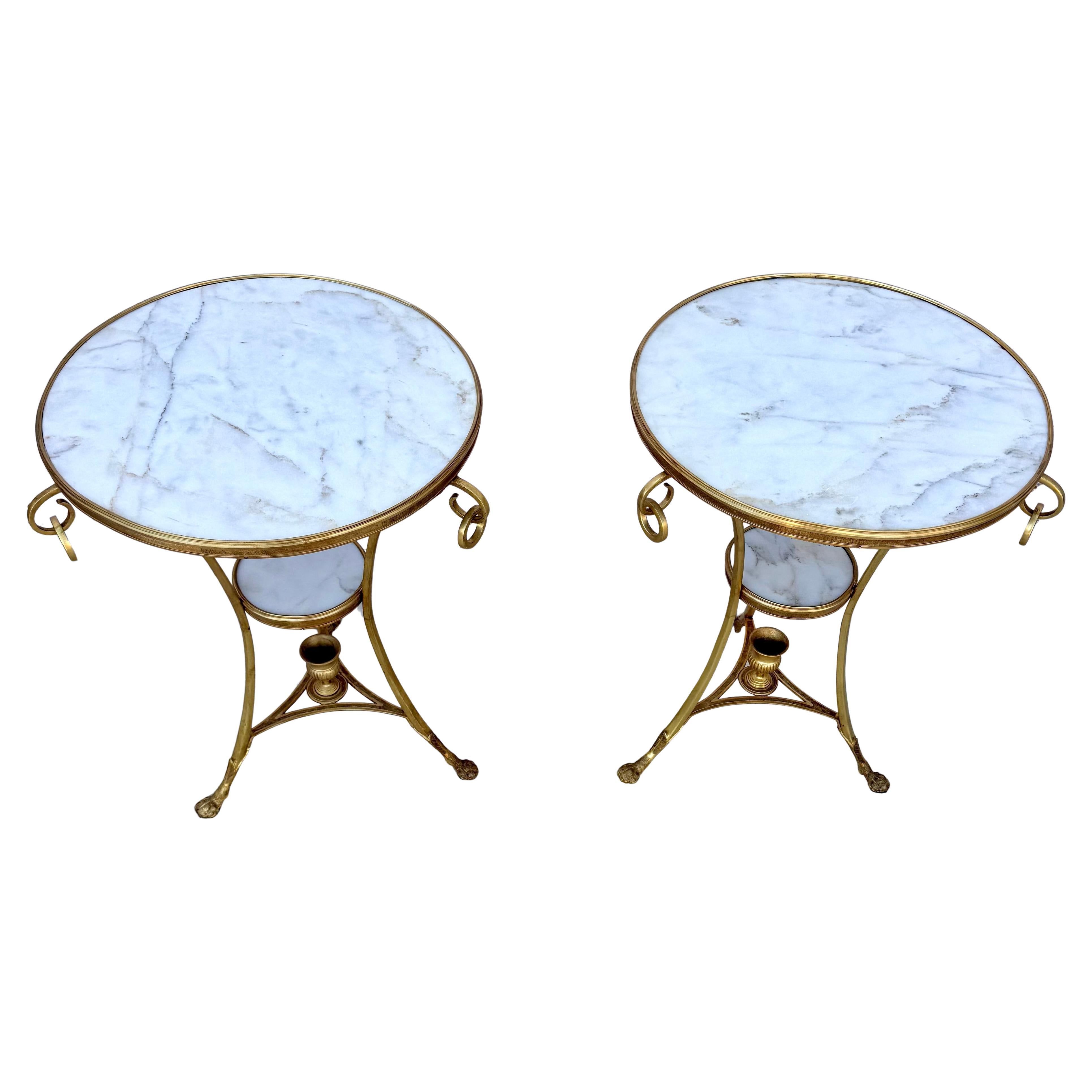 Directoire Paire de tables Guèridon en bronze doré et marbre blanc en vente